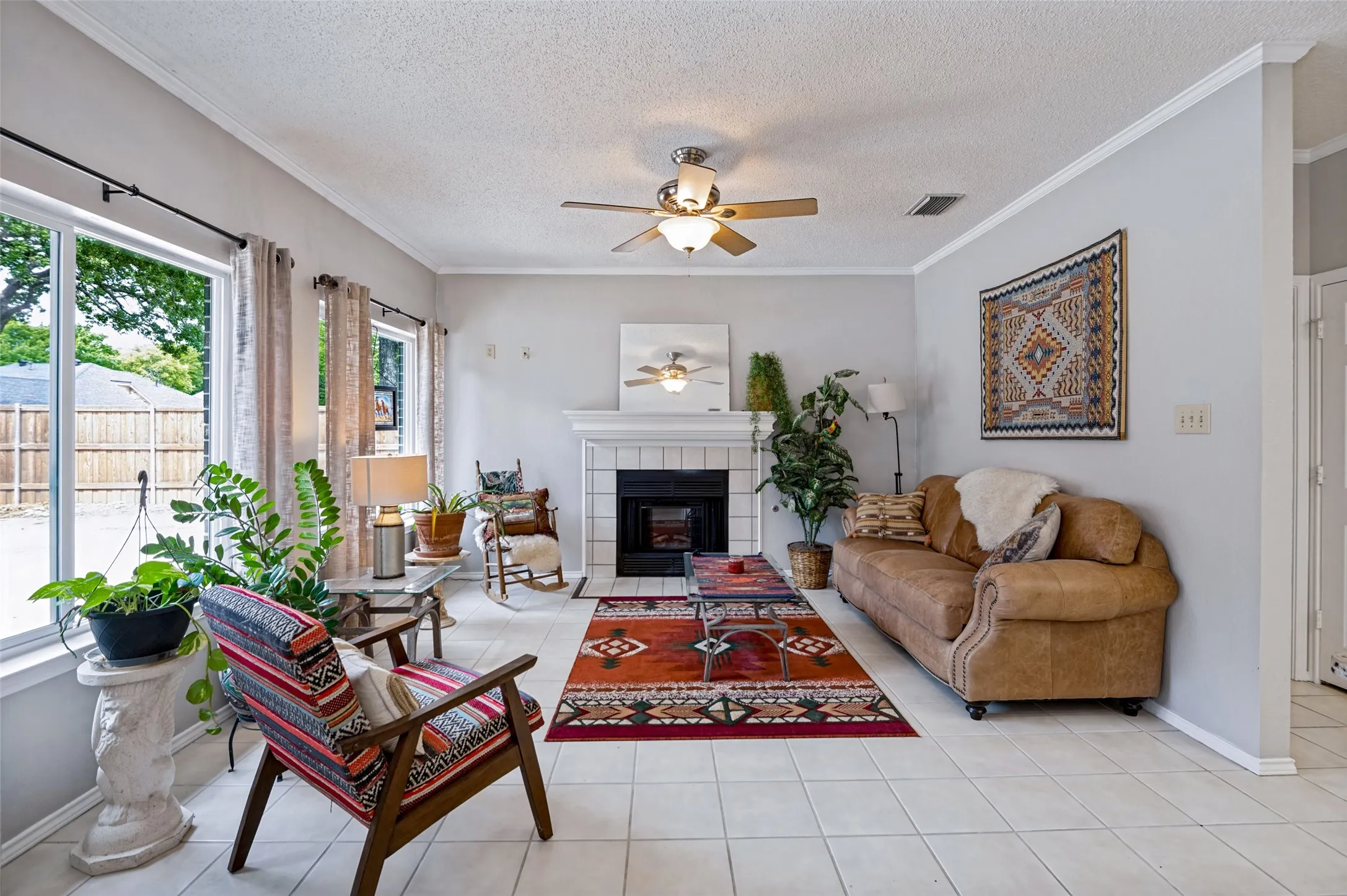 Single Family Residence For Sale in Denton County , 5201 Alexander Drive, Flower Mound, Texas 75028, 3 Bedroom, 2 Bathroom, 3 Garage spaces, 2,056 Sqft, built in 1988, mls#21398307, Real Estate Agent in Flower Mound, Homes For Sale in Denton county, Homes For Sale in Flower Mound, Realtor in Flower Mound Texas, Real Estate Brokerage Independent Realty Texas, Luminita Cordes Realtor