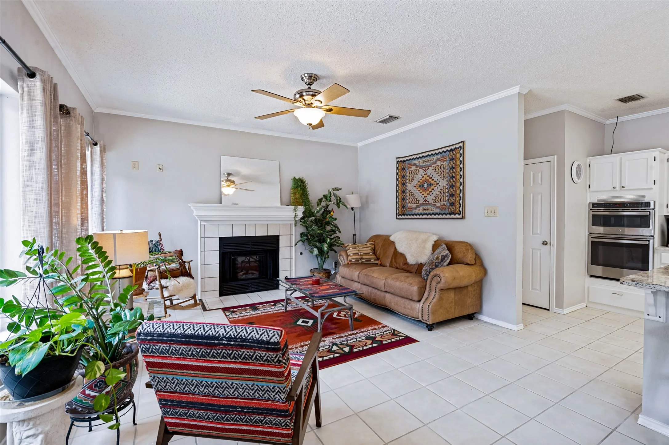 Single Family Residence For Sale in Denton County , 5201 Alexander Drive, Flower Mound, Texas 75028, 3 Bedroom, 2 Bathroom, 3 Garage spaces, 2,056 Sqft, built in 1988, mls#21398307, Real Estate Agent in Flower Mound, Homes For Sale in Denton county, Homes For Sale in Flower Mound, Realtor in Flower Mound Texas, Real Estate Brokerage Independent Realty Texas, Luminita Cordes Realtor