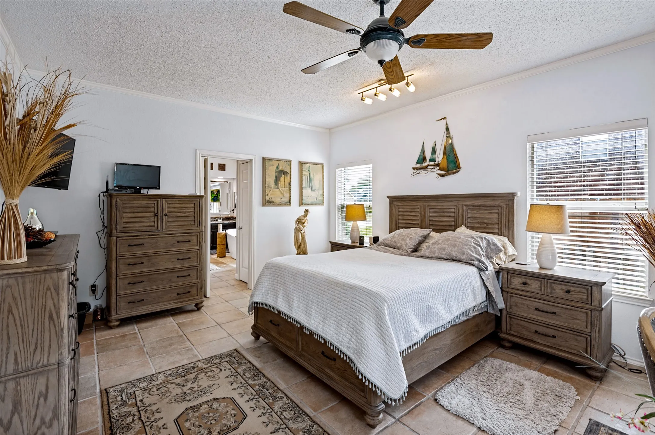 Single Family Residence For Sale in Denton County , 5201 Alexander Drive, Flower Mound, Texas 75028, 3 Bedroom, 2 Bathroom, 3 Garage spaces, 2,056 Sqft, built in 1988, mls#21398307, Real Estate Agent in Flower Mound, Homes For Sale in Denton county, Homes For Sale in Flower Mound, Realtor in Flower Mound Texas, Real Estate Brokerage Independent Realty Texas, Luminita Cordes Realtor