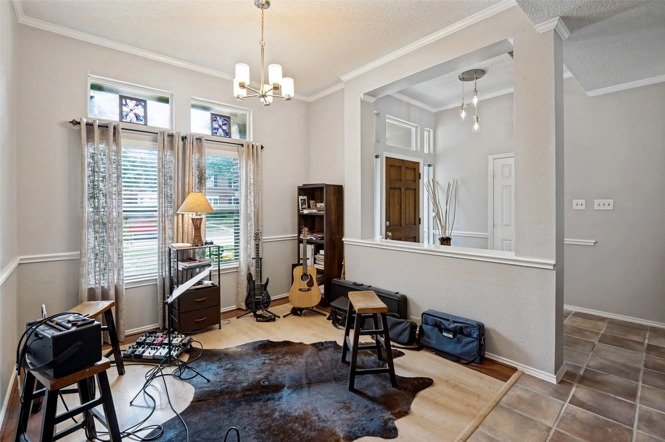 Single Family Residence For Sale in Denton County , 5201 Alexander Drive, Flower Mound, Texas 75028, 3 Bedroom, 2 Bathroom, 3 Garage spaces, 2,056 Sqft, built in 1988, mls#21398307, Real Estate Agent in Flower Mound, Homes For Sale in Denton county, Homes For Sale in Flower Mound, Realtor in Flower Mound Texas, Real Estate Brokerage Independent Realty Texas, Luminita Cordes Realtor