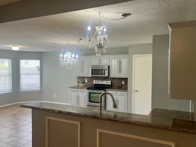 Single Family Residence For Rent in Tarrant County , 814 Elbe Drive, Arlington, Texas 76001, 4 Bedroom, 2 Bathroom, 2 Garage spaces, 1,985 Sqft, built in 2000, mls#21401287, Real Estate Agent in Arlington, Homes For Rent in Tarrant county, Homes For Rent in Arlington, Realtor in Arlington Texas, Real Estate Brokerage Independent Realty Texas, Luminita Cordes Realtor