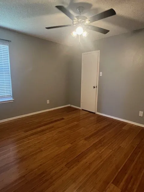 Single Family Residence For Rent in Tarrant County , 814 Elbe Drive, Arlington, Texas 76001, 4 Bedroom, 2 Bathroom, 2 Garage spaces, 1,985 Sqft, built in 2000, mls#21401287, Real Estate Agent in Arlington, Homes For Rent in Tarrant county, Homes For Rent in Arlington, Realtor in Arlington Texas, Real Estate Brokerage Independent Realty Texas, Luminita Cordes Realtor