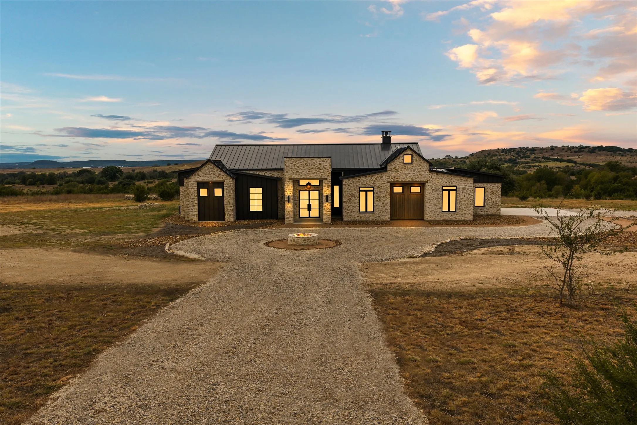 Single Family Residence For Sale in Somervell County , 1631 Pr 23, Glen Rose, Texas 76690, 4 Bedroom, 4 Bathroom, 2 Garage spaces, 3,240 Sqft, built in 2025, mls#21398860, Real Estate Agent in Glen Rose, Homes For Sale in Somervell county, Homes For Sale in Glen Rose, Realtor in Glen Rose Texas, Real Estate Brokerage Independent Realty Texas, Luminita Cordes Realtor