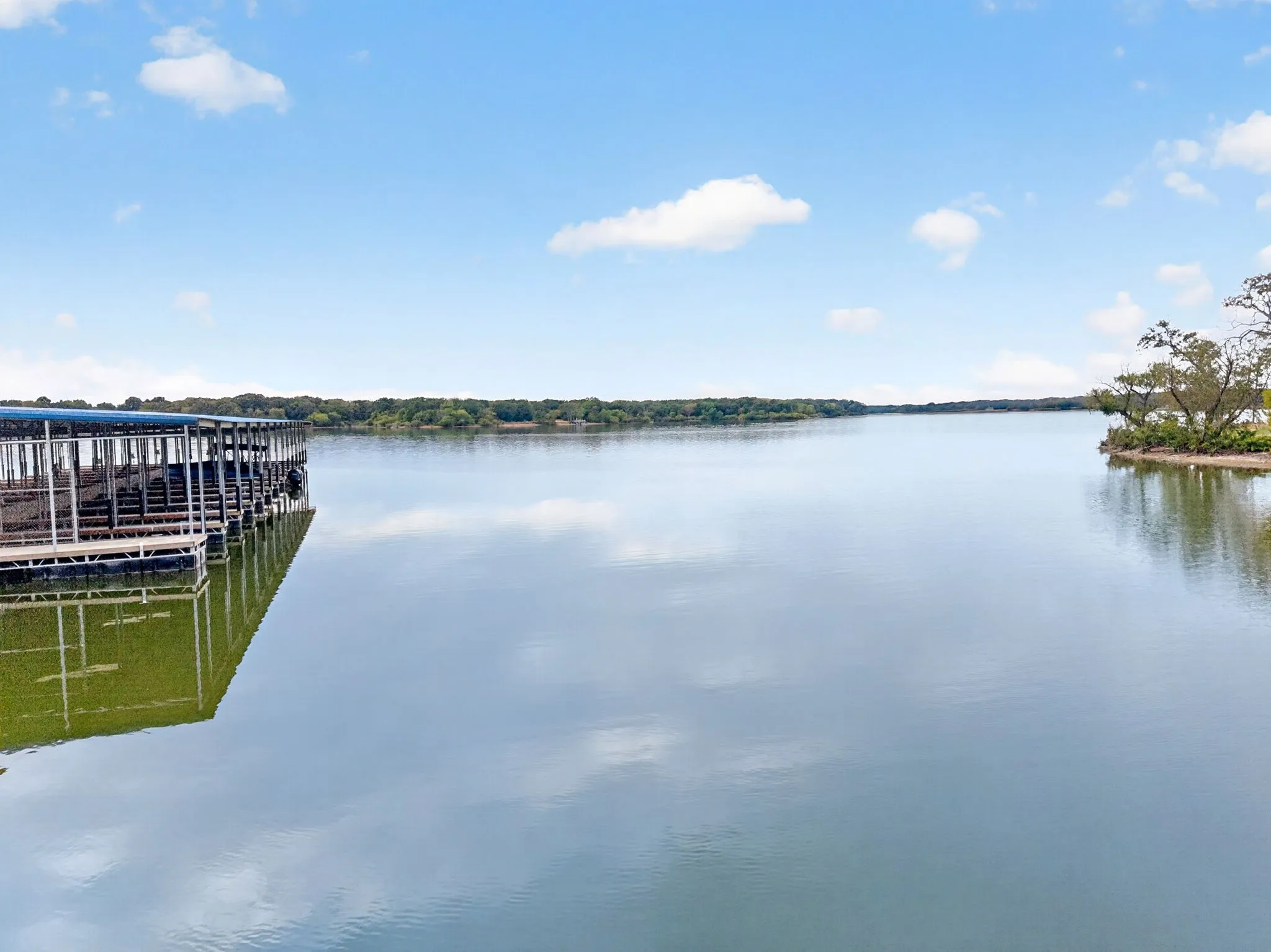 Unimproved Land For Sale in Hunt County , Lot 38 Vintage Shore Drive, Quinlan, Texas 75474, 0, 0, Garage spaces, 0 Sqft, built in 0, mls#21399007, Real Estate Agent in Quinlan, Homes For Sale in Hunt county, Homes For Sale in Quinlan, Realtor in Quinlan Texas, Real Estate Brokerage Independent Realty Texas, Luminita Cordes Realtor