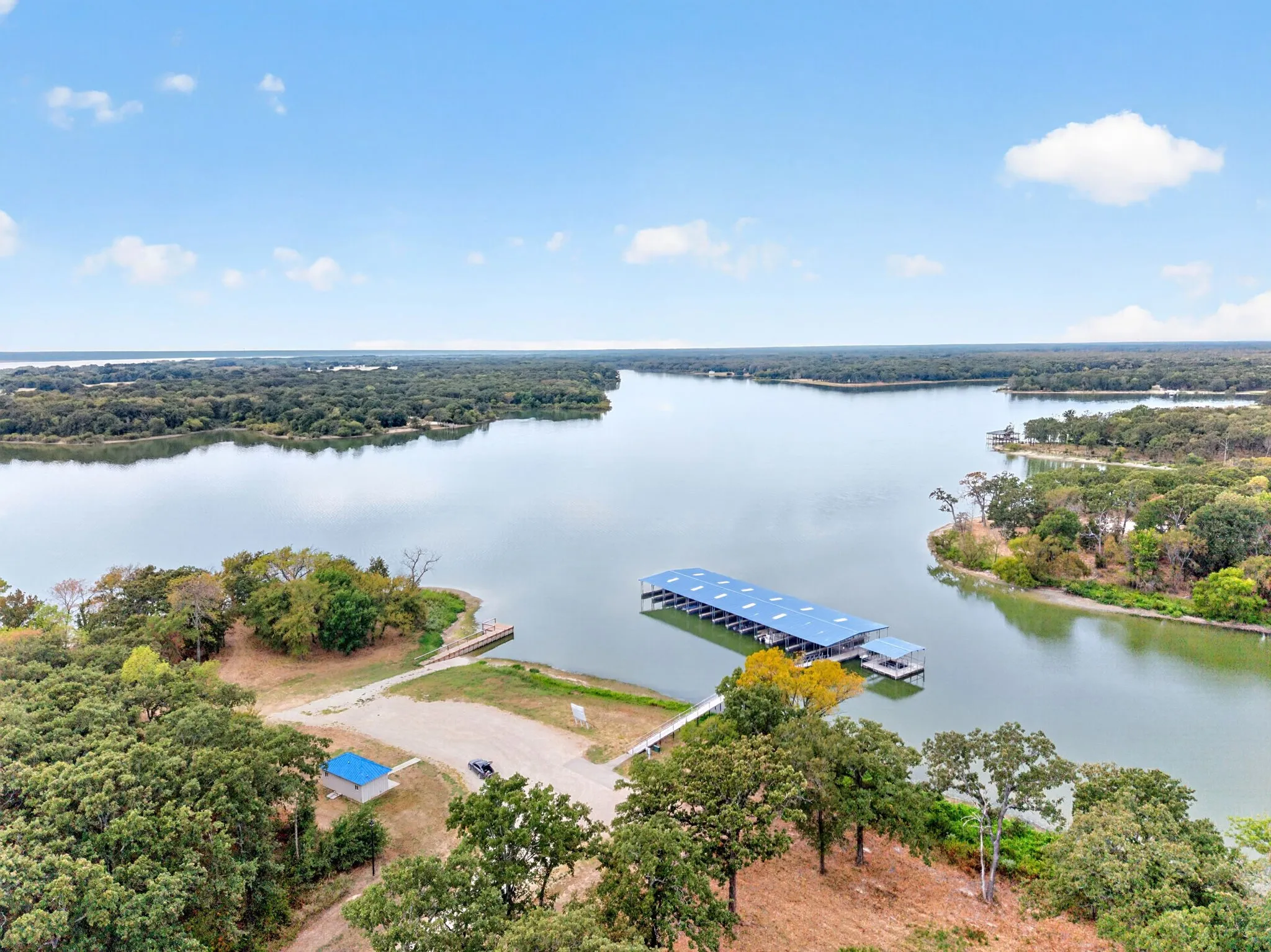 Unimproved Land For Sale in Hunt County , Lot 38 Vintage Shore Drive, Quinlan, Texas 75474, 0, 0, Garage spaces, 0 Sqft, built in 0, mls#21399007, Real Estate Agent in Quinlan, Homes For Sale in Hunt county, Homes For Sale in Quinlan, Realtor in Quinlan Texas, Real Estate Brokerage Independent Realty Texas, Luminita Cordes Realtor