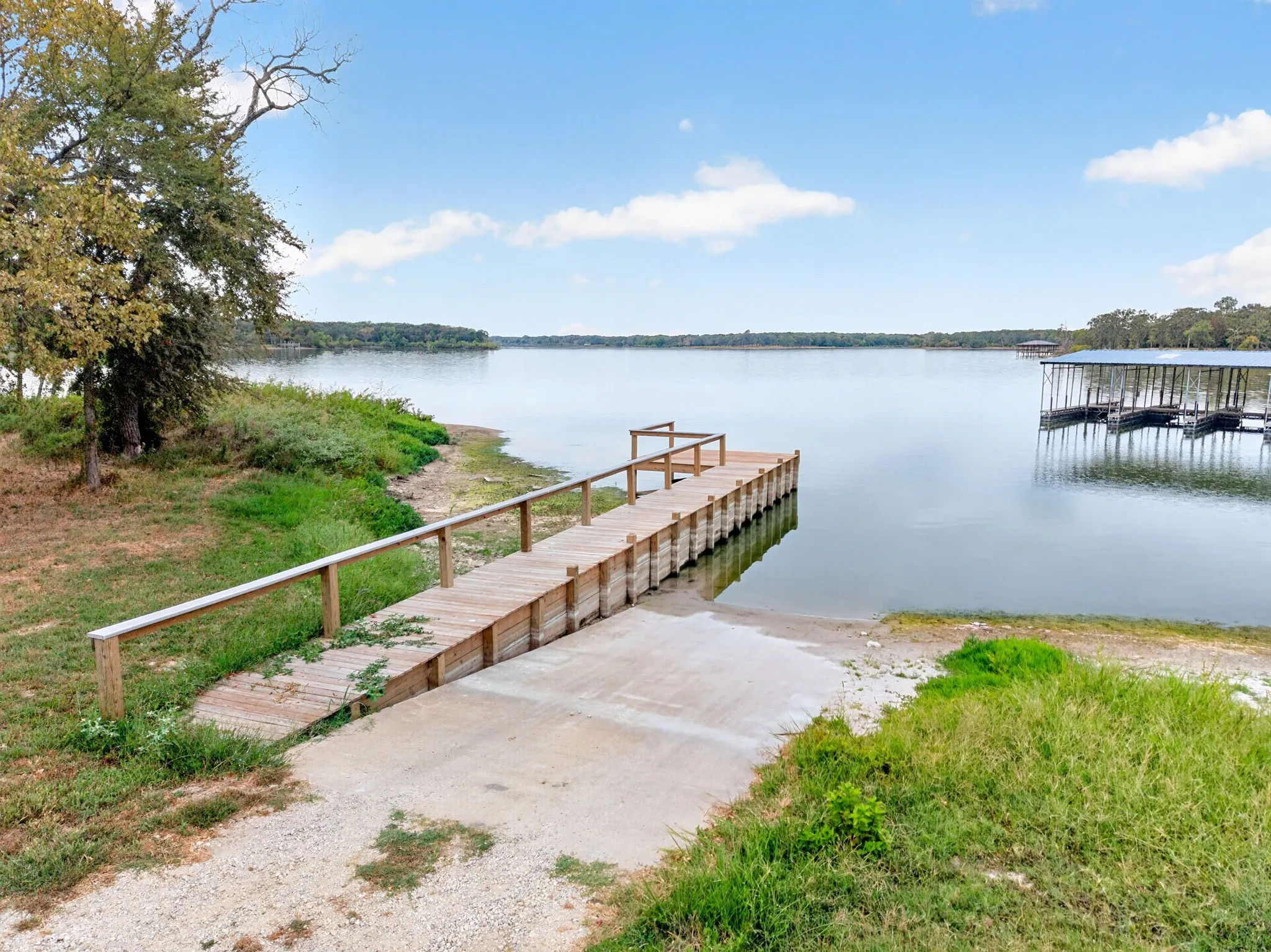 Unimproved Land For Sale in Hunt County , Lot 38 Vintage Shore Drive, Quinlan, Texas 75474, 0, 0, Garage spaces, 0 Sqft, built in 0, mls#21399007, Real Estate Agent in Quinlan, Homes For Sale in Hunt county, Homes For Sale in Quinlan, Realtor in Quinlan Texas, Real Estate Brokerage Independent Realty Texas, Luminita Cordes Realtor