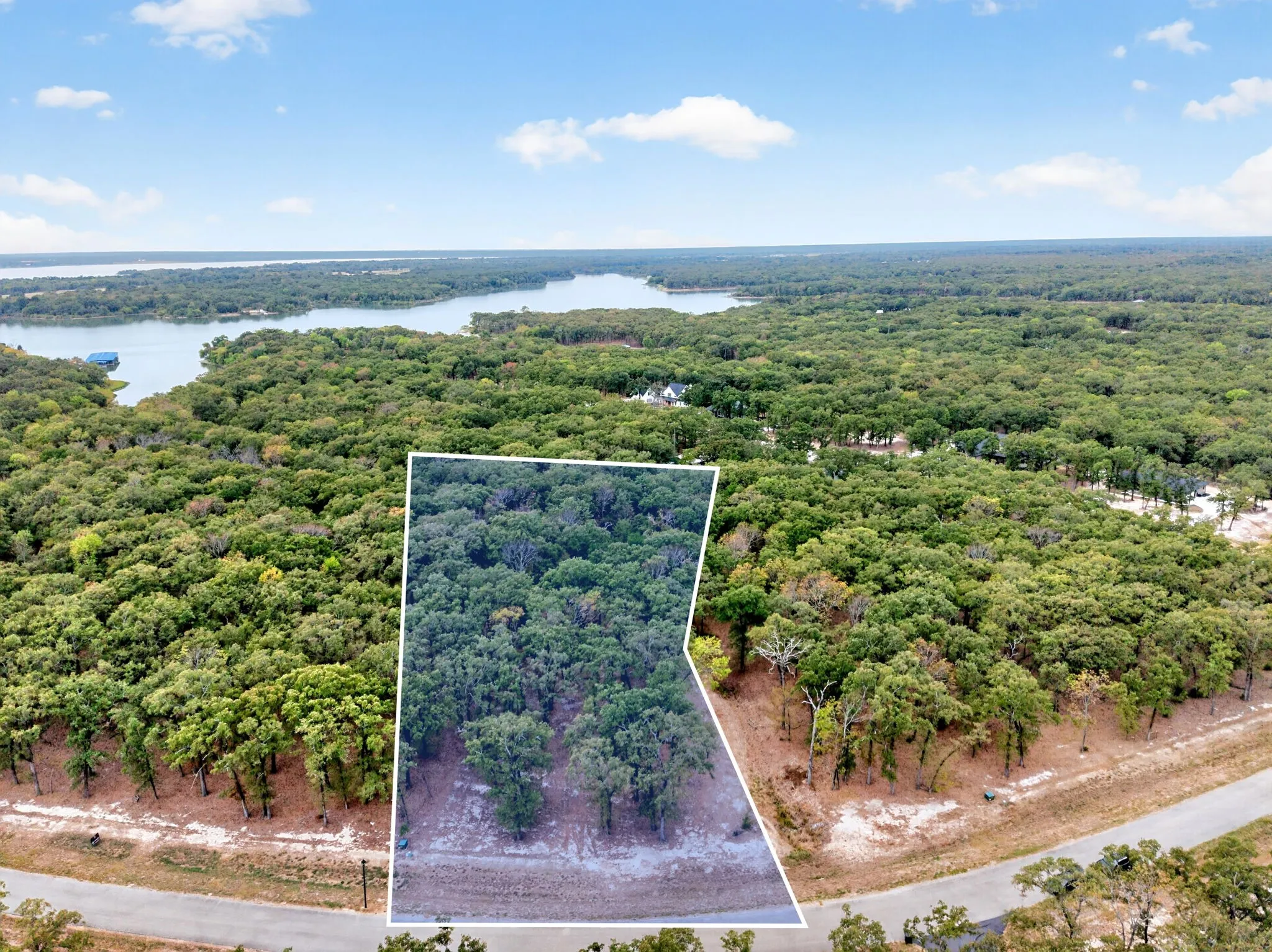 Unimproved Land For Sale in Hunt County , Lot 38 Vintage Shore Drive, Quinlan, Texas 75474, 0, 0, Garage spaces, 0 Sqft, built in 0, mls#21399007, Real Estate Agent in Quinlan, Homes For Sale in Hunt county, Homes For Sale in Quinlan, Realtor in Quinlan Texas, Real Estate Brokerage Independent Realty Texas, Luminita Cordes Realtor