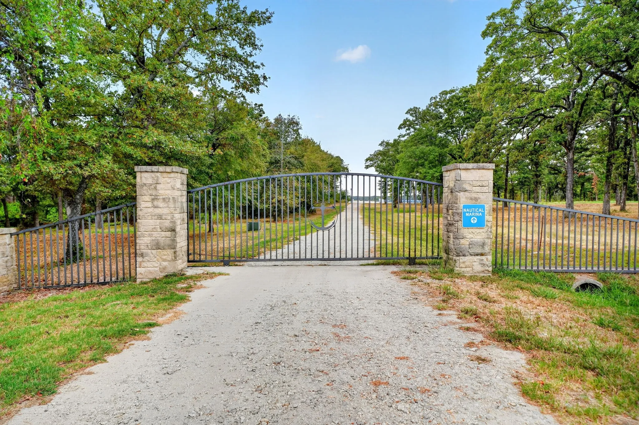 Unimproved Land For Sale in Hunt County , Lot 38 Vintage Shore Drive, Quinlan, Texas 75474, 0, 0, Garage spaces, 0 Sqft, built in 0, mls#21399007, Real Estate Agent in Quinlan, Homes For Sale in Hunt county, Homes For Sale in Quinlan, Realtor in Quinlan Texas, Real Estate Brokerage Independent Realty Texas, Luminita Cordes Realtor