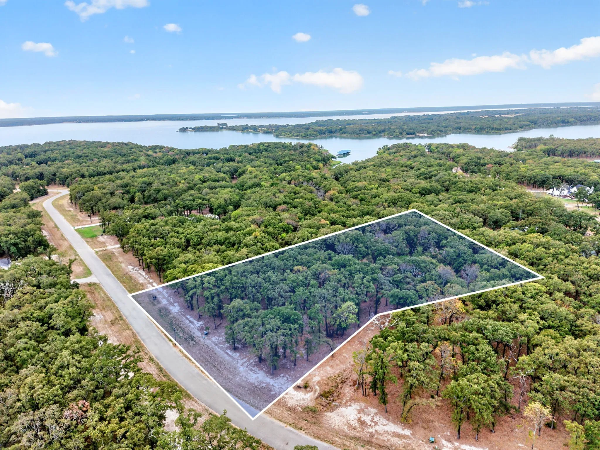 Unimproved Land For Sale in Hunt County , Lot 38 Vintage Shore Drive, Quinlan, Texas 75474, 0, 0, Garage spaces, 0 Sqft, built in 0, mls#21399007, Real Estate Agent in Quinlan, Homes For Sale in Hunt county, Homes For Sale in Quinlan, Realtor in Quinlan Texas, Real Estate Brokerage Independent Realty Texas, Luminita Cordes Realtor