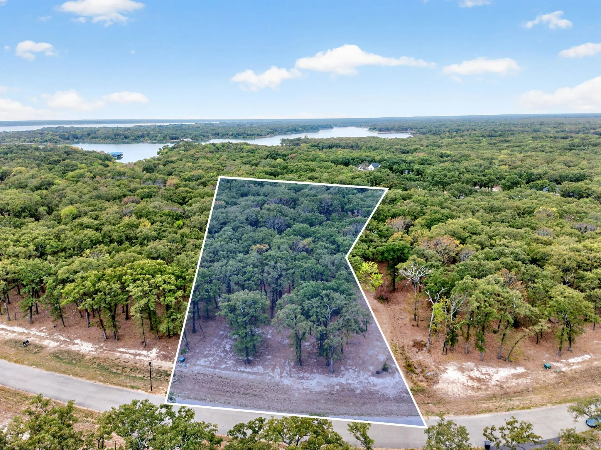 Unimproved Land For Sale in Hunt County , Lot 38 Vintage Shore Drive, Quinlan, Texas 75474, 0, 0, Garage spaces, 0 Sqft, built in 0, mls#21399007, Real Estate Agent in Quinlan, Homes For Sale in Hunt county, Homes For Sale in Quinlan, Realtor in Quinlan Texas, Real Estate Brokerage Independent Realty Texas, Luminita Cordes Realtor