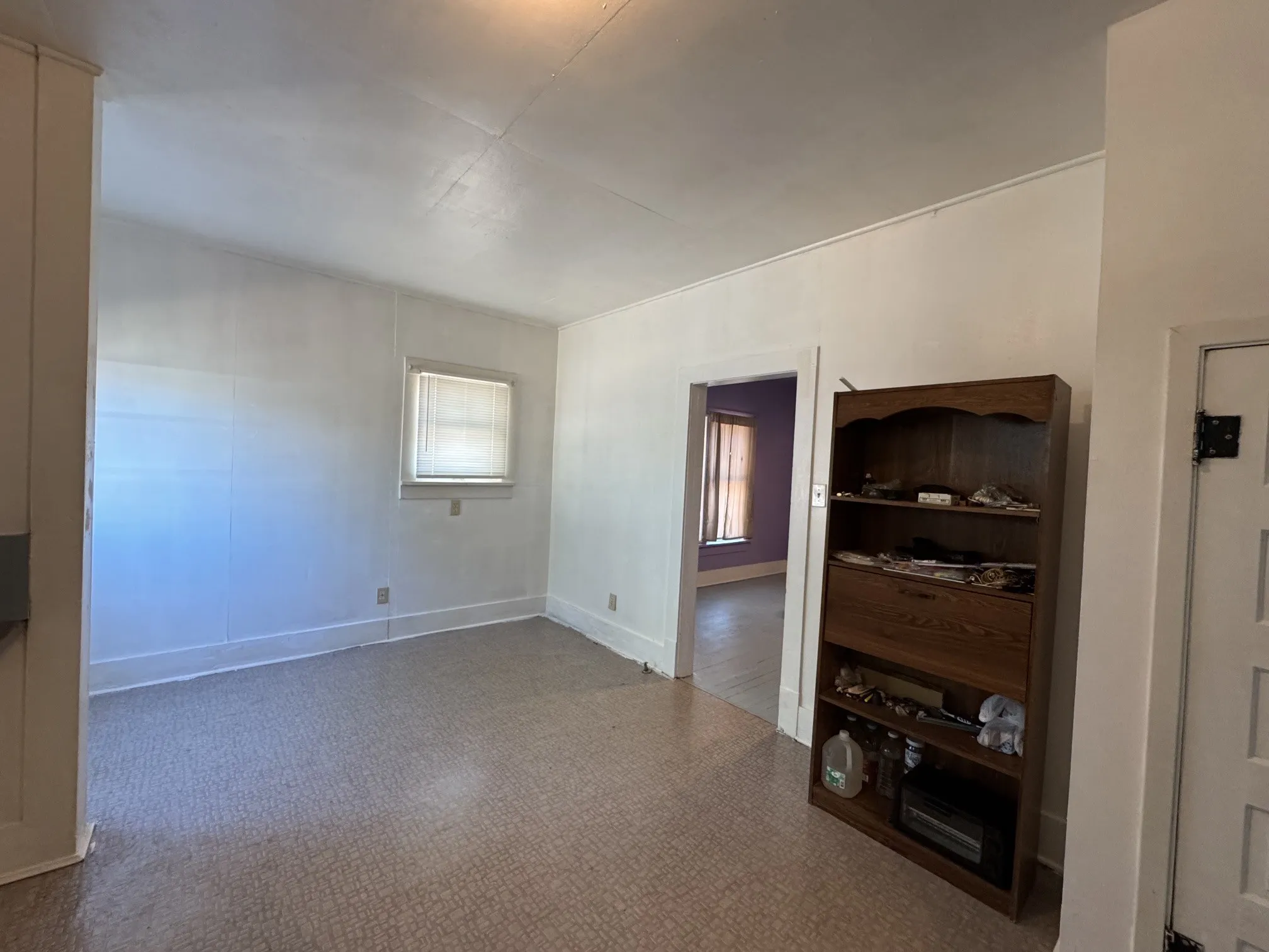 Single Family Residence For Sale in Baylor County , 304 W Nevada Street, Seymour, Texas 76380, 2 Bedroom, 1 Bathroom, Garage spaces, 1,200 Sqft, built in 1929, mls#21401428, Real Estate Agent in Seymour, Homes For Sale in Baylor county, Homes For Sale in Seymour, Realtor in Seymour Texas, Real Estate Brokerage Independent Realty Texas, Luminita Cordes Realtor
