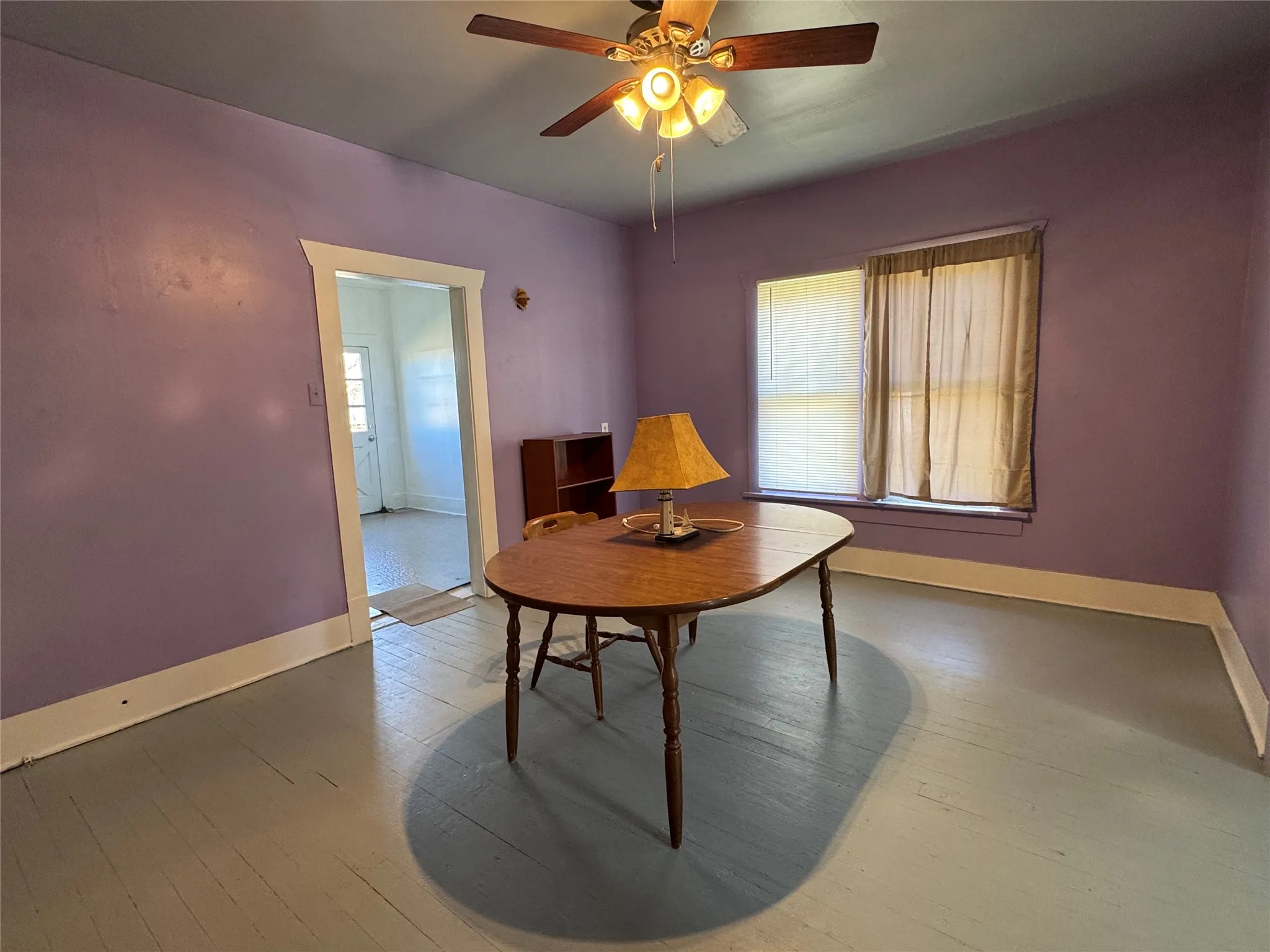 Single Family Residence For Sale in Baylor County , 304 W Nevada Street, Seymour, Texas 76380, 2 Bedroom, 1 Bathroom, Garage spaces, 1,200 Sqft, built in 1929, mls#21401428, Real Estate Agent in Seymour, Homes For Sale in Baylor county, Homes For Sale in Seymour, Realtor in Seymour Texas, Real Estate Brokerage Independent Realty Texas, Luminita Cordes Realtor