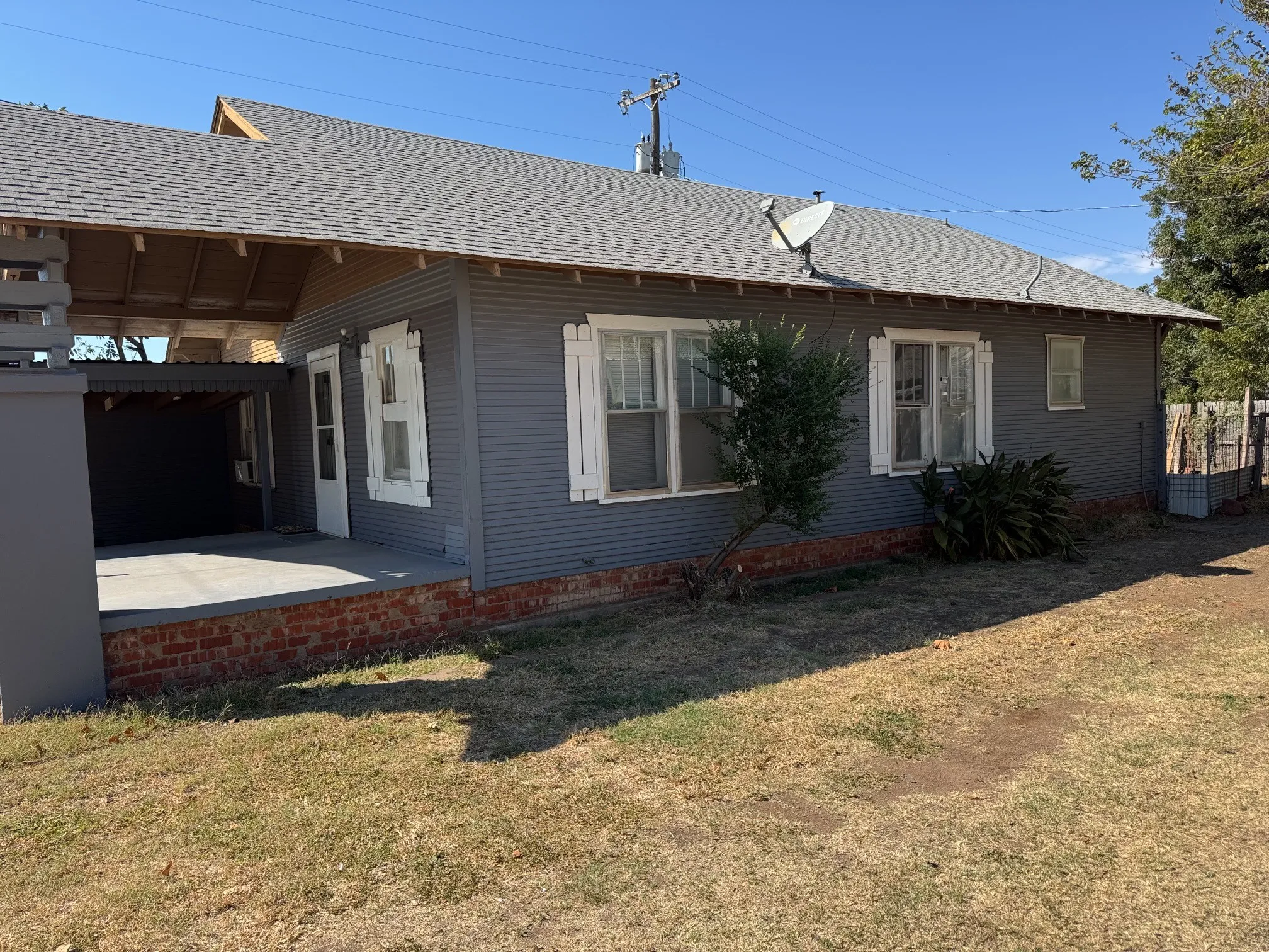Single Family Residence For Sale in Baylor County , 304 W Nevada Street, Seymour, Texas 76380, 2 Bedroom, 1 Bathroom, Garage spaces, 1,200 Sqft, built in 1929, mls#21401428, Real Estate Agent in Seymour, Homes For Sale in Baylor county, Homes For Sale in Seymour, Realtor in Seymour Texas, Real Estate Brokerage Independent Realty Texas, Luminita Cordes Realtor