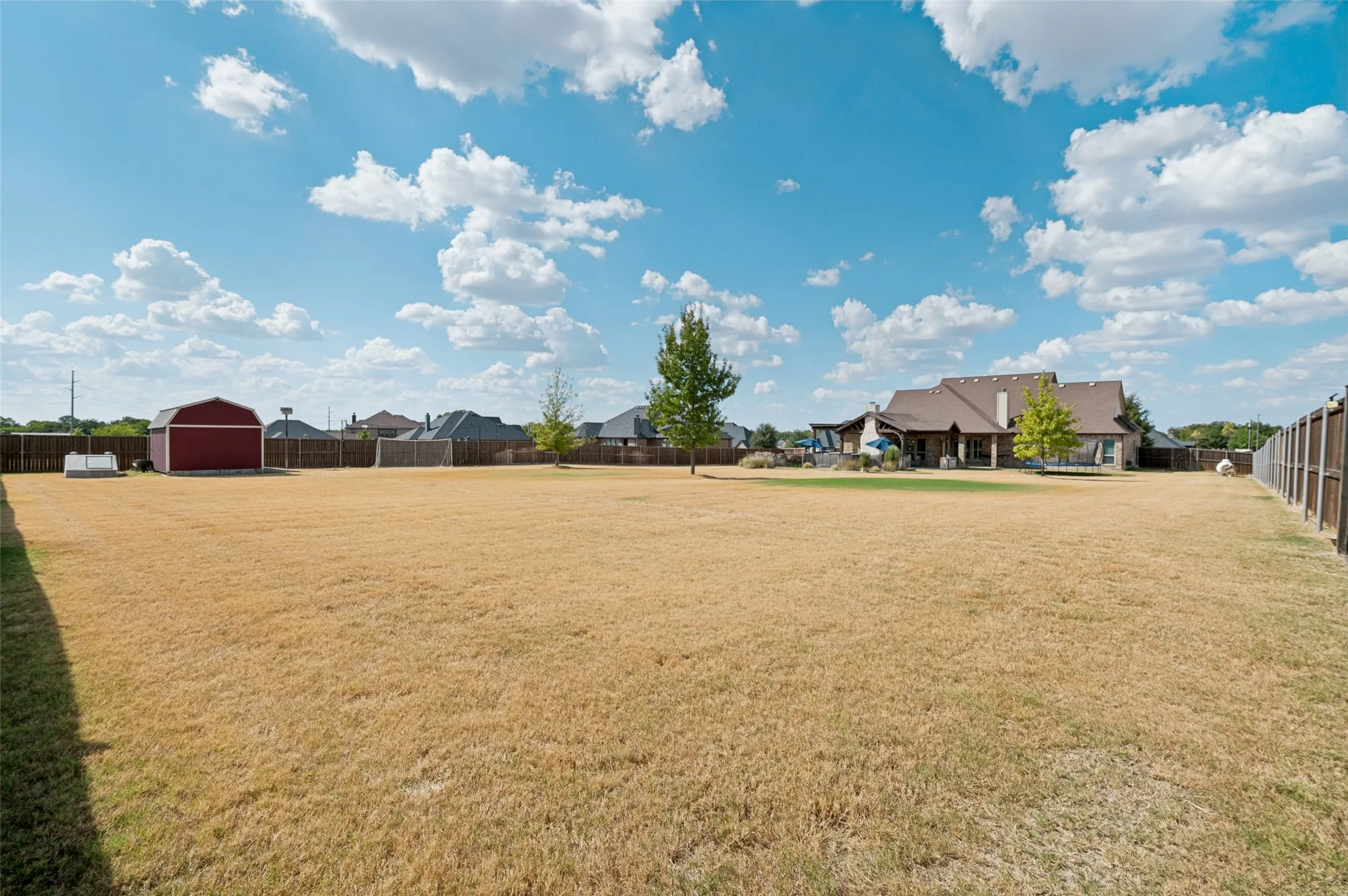 Single Family Residence For Sale in Ellis County , 7440 Chambers Bay Circle, Waxahachie, Texas 75167, 4 Bedroom, 3 Bathroom, 2 Garage spaces, 2,646 Sqft, built in 2017, mls#21400433, Real Estate Agent in Waxahachie, Homes For Sale in Ellis county, Homes For Sale in Waxahachie, Realtor in Waxahachie Texas, Real Estate Brokerage Independent Realty Texas, Luminita Cordes Realtor