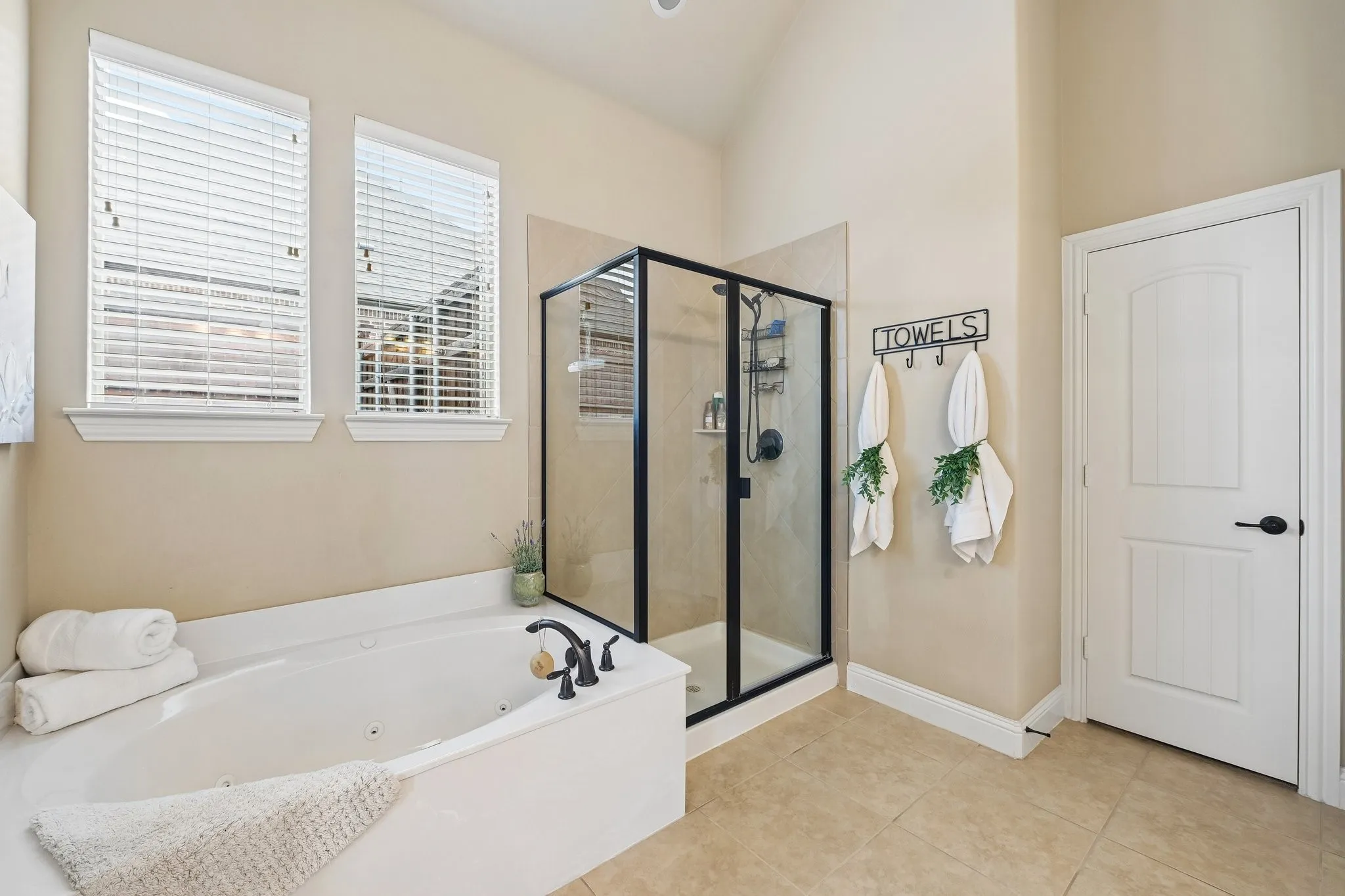 Single Family Residence For Sale in Rockwall County , 3910 Durham Drive, Rockwall, Texas 75087, 4 Bedroom, 3 Bathroom, 3 Garage spaces, 3,119 Sqft, built in 2011, mls#21388744, Real Estate Agent in Rockwall, Homes For Sale in Rockwall county, Homes For Sale in Rockwall, Realtor in Rockwall Texas, Real Estate Brokerage Independent Realty Texas, Luminita Cordes Realtor