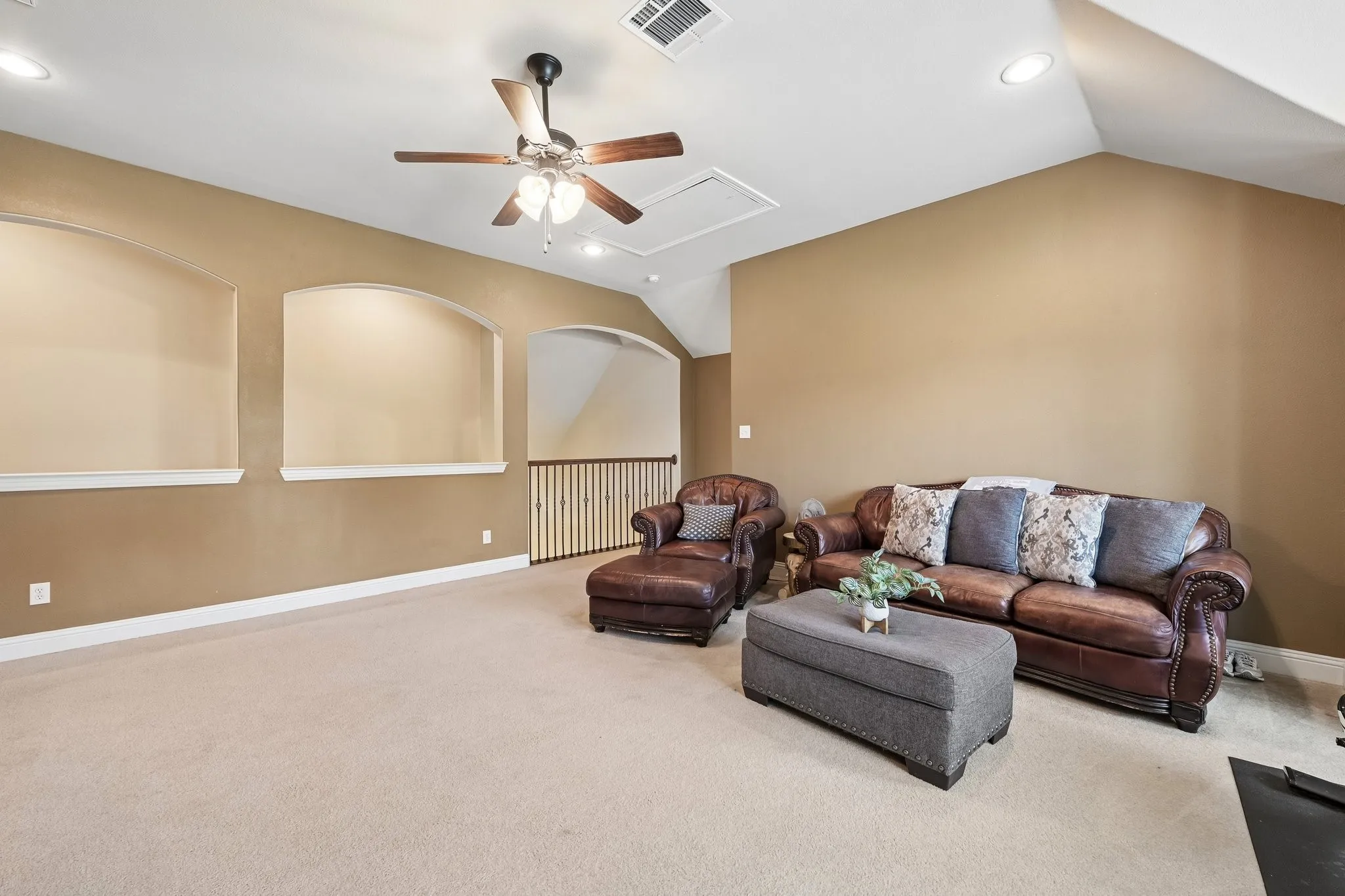 Single Family Residence For Sale in Rockwall County , 3910 Durham Drive, Rockwall, Texas 75087, 4 Bedroom, 3 Bathroom, 3 Garage spaces, 3,119 Sqft, built in 2011, mls#21388744, Real Estate Agent in Rockwall, Homes For Sale in Rockwall county, Homes For Sale in Rockwall, Realtor in Rockwall Texas, Real Estate Brokerage Independent Realty Texas, Luminita Cordes Realtor