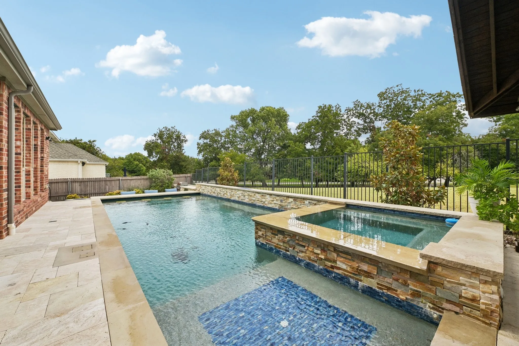 Single Family Residence For Sale in Rockwall County , 3910 Durham Drive, Rockwall, Texas 75087, 4 Bedroom, 3 Bathroom, 3 Garage spaces, 3,119 Sqft, built in 2011, mls#21388744, Real Estate Agent in Rockwall, Homes For Sale in Rockwall county, Homes For Sale in Rockwall, Realtor in Rockwall Texas, Real Estate Brokerage Independent Realty Texas, Luminita Cordes Realtor