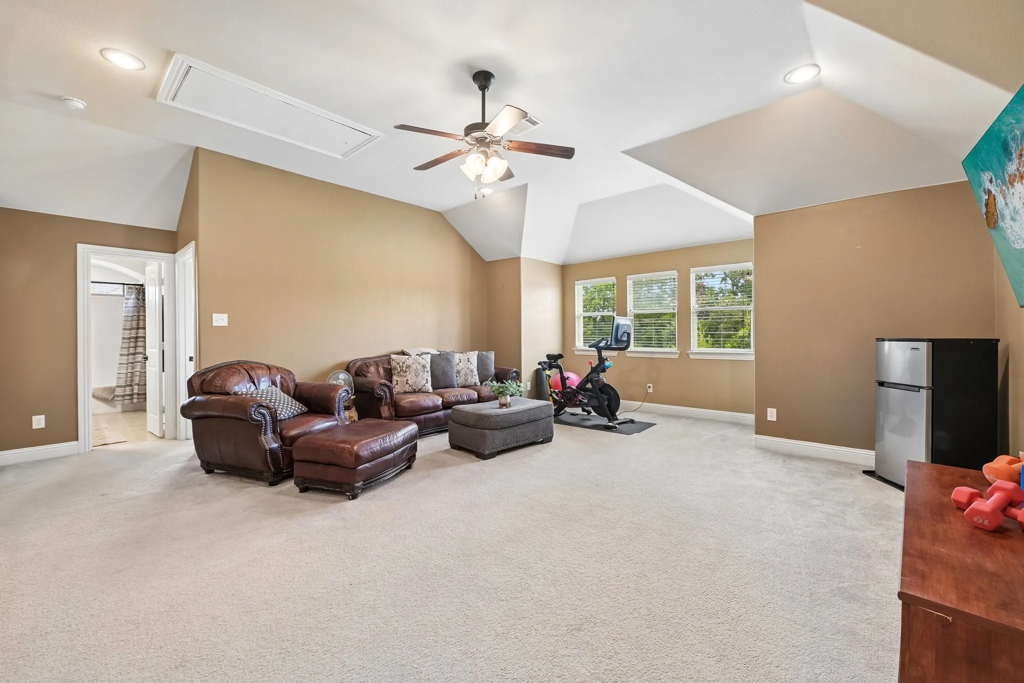 Single Family Residence For Sale in Rockwall County , 3910 Durham Drive, Rockwall, Texas 75087, 4 Bedroom, 3 Bathroom, 3 Garage spaces, 3,119 Sqft, built in 2011, mls#21388744, Real Estate Agent in Rockwall, Homes For Sale in Rockwall county, Homes For Sale in Rockwall, Realtor in Rockwall Texas, Real Estate Brokerage Independent Realty Texas, Luminita Cordes Realtor