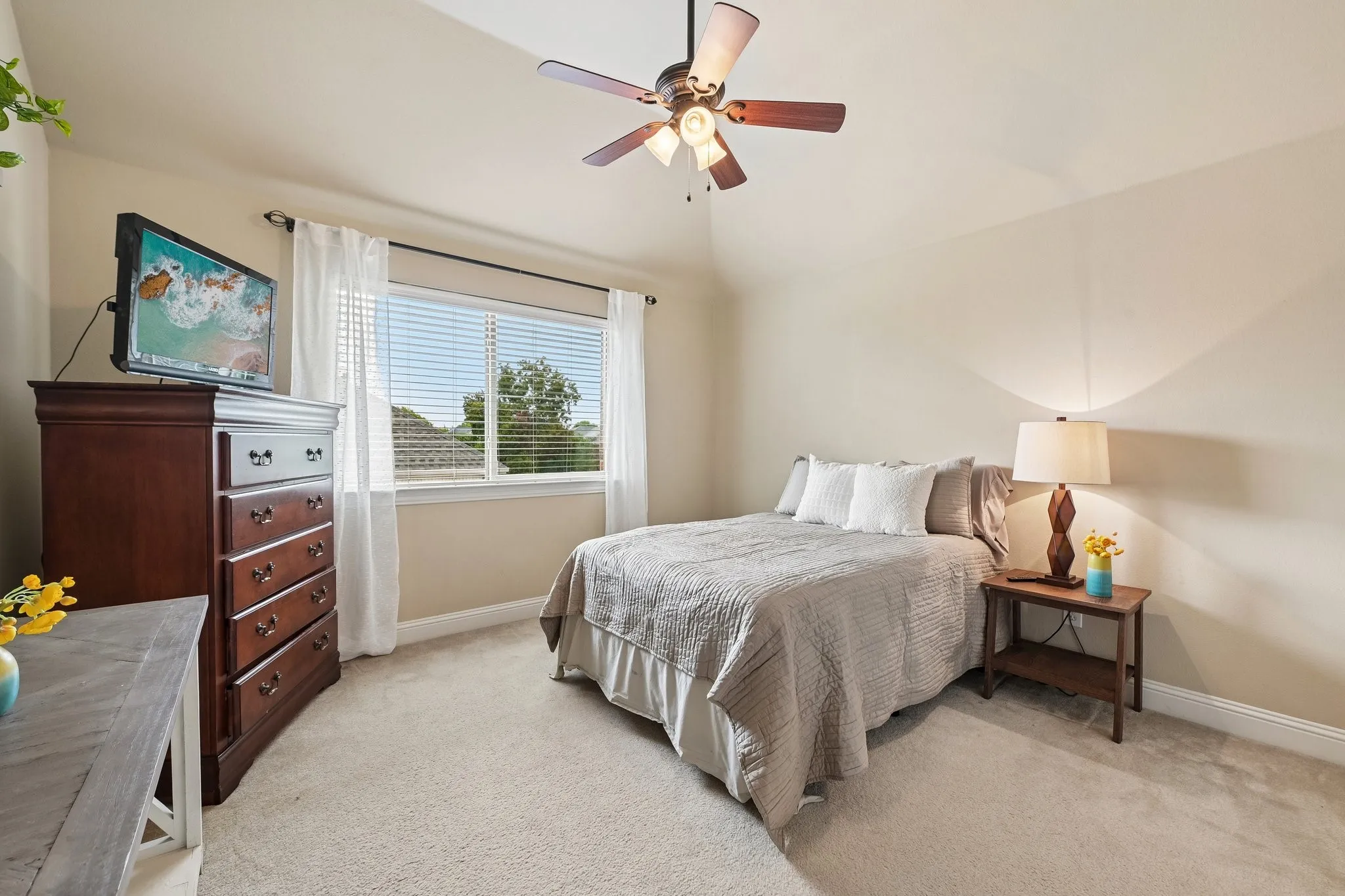 Single Family Residence For Sale in Rockwall County , 3910 Durham Drive, Rockwall, Texas 75087, 4 Bedroom, 3 Bathroom, 3 Garage spaces, 3,119 Sqft, built in 2011, mls#21388744, Real Estate Agent in Rockwall, Homes For Sale in Rockwall county, Homes For Sale in Rockwall, Realtor in Rockwall Texas, Real Estate Brokerage Independent Realty Texas, Luminita Cordes Realtor