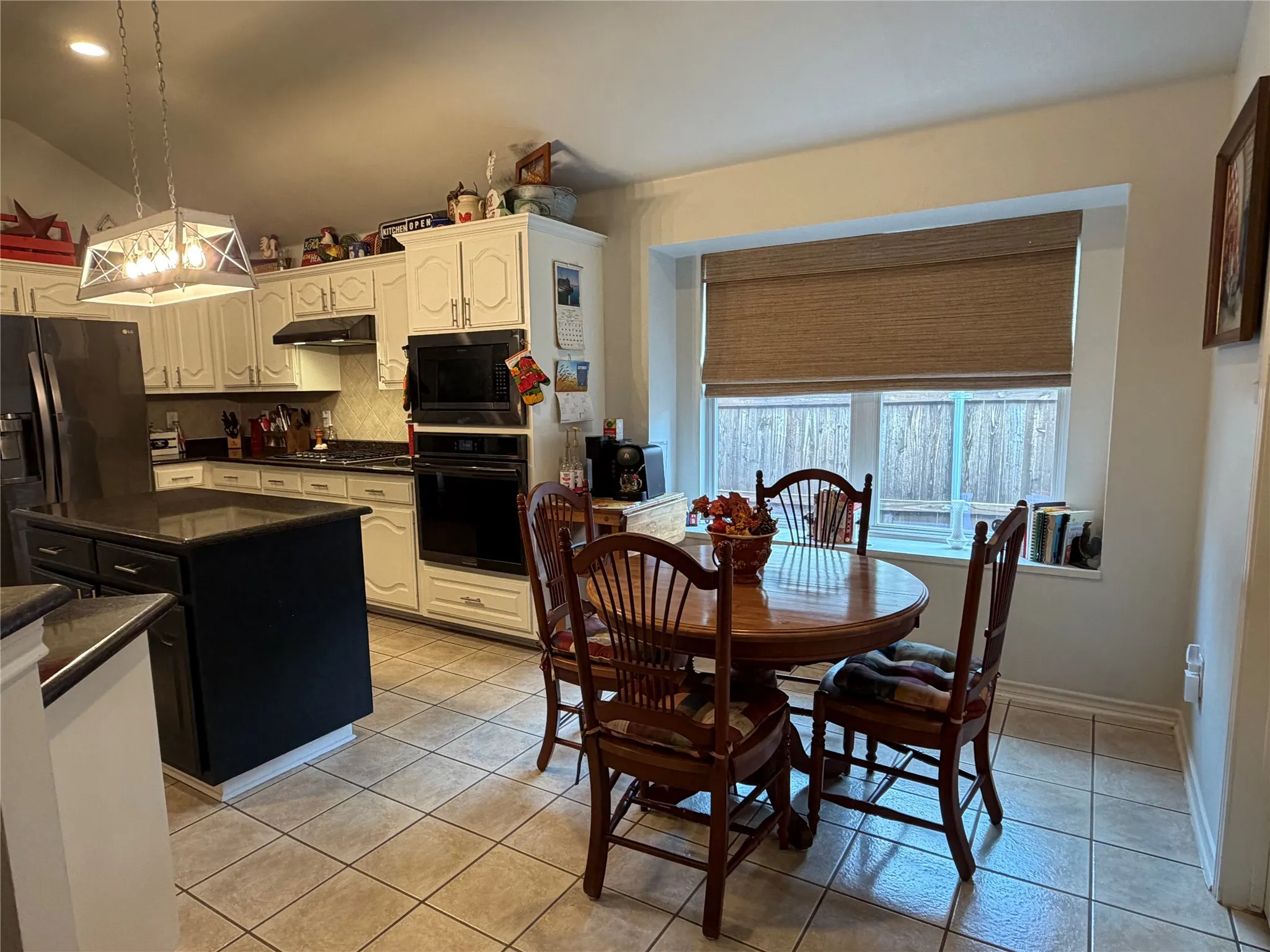 Single Family Residence For Sale in Rockwall County , 2710 Green Gables Court, Rockwall, Texas 75087, 4 Bedroom, 2 Bathroom, 2 Garage spaces, 2,299 Sqft, built in 2003, mls#21400783, Real Estate Agent in Rockwall, Homes For Sale in Rockwall county, Homes For Sale in Rockwall, Realtor in Rockwall Texas, Real Estate Brokerage Independent Realty Texas, Luminita Cordes Realtor