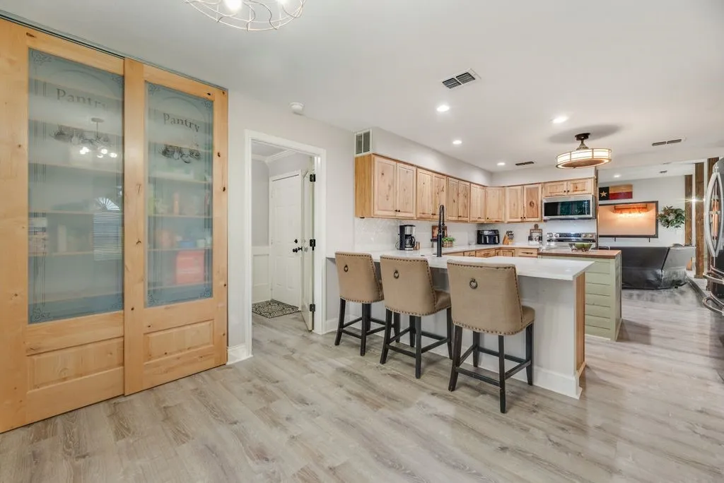Single Family Residence For Sale in Rockwall County , 8549 S Fm 548, Royse City, Texas 75189, 4 Bedroom, 3 Bathroom, 2 Garage spaces, 2,494 Sqft, built in 1990, mls#21401434, Real Estate Agent in Royse City, Homes For Sale in Rockwall county, Homes For Sale in Royse City, Realtor in Royse City Texas, Real Estate Brokerage Independent Realty Texas, Luminita Cordes Realtor