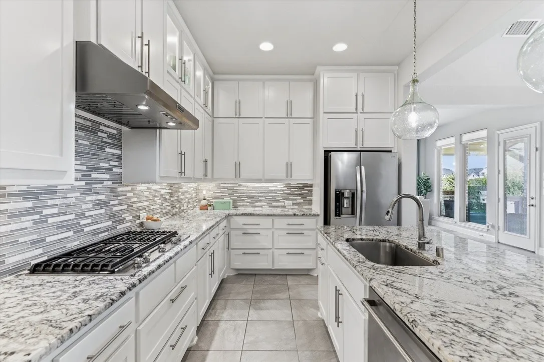 Single Family Residence For Sale in Denton County , 3900 Sweet Clover Drive, Prosper, Texas 75078, 4 Bedroom, 3 Bathroom, 2 Garage spaces, 2,619 Sqft, built in 2018, mls#21399945, Real Estate Agent in Prosper, Homes For Sale in Denton county, Homes For Sale in Prosper, Realtor in Prosper Texas, Real Estate Brokerage Independent Realty Texas, Luminita Cordes Realtor