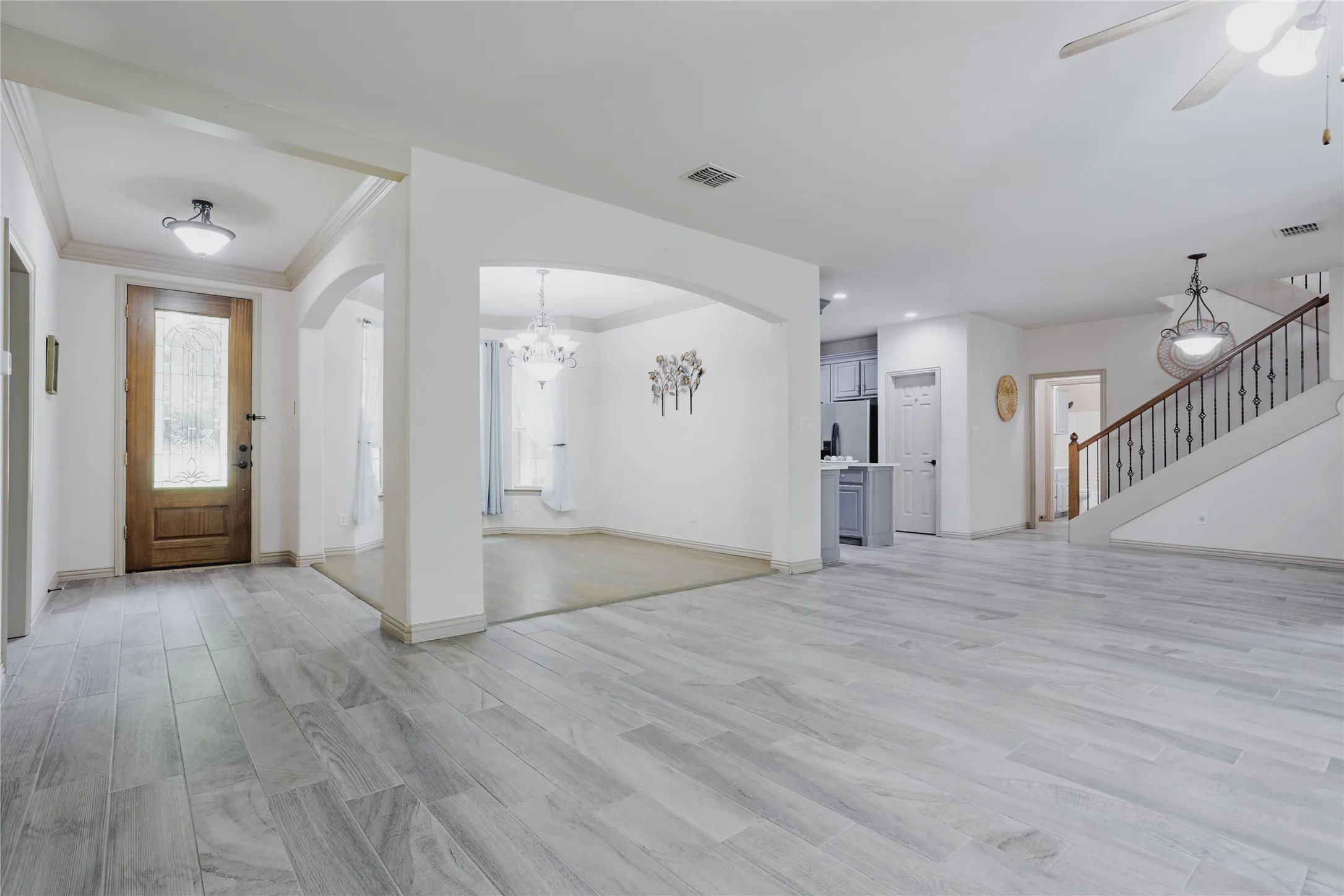 Single Family Residence For Sale in Collin County , 11828 State Highway 205, Lavon, Texas 75166, 4 Bedroom, 3 Bathroom, 2 Garage spaces, 2,700 Sqft, built in 2004, mls#21401436, Real Estate Agent in Lavon, Homes For Sale in Collin county, Homes For Sale in Lavon, Realtor in Lavon Texas, Real Estate Brokerage Independent Realty Texas, Luminita Cordes Realtor