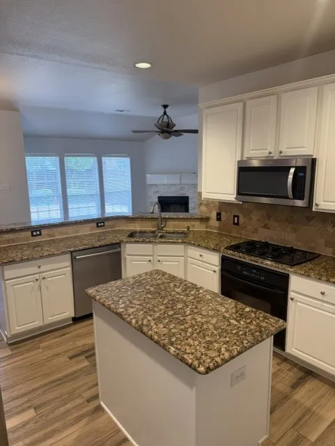 Single Family Residence For Rent in Collin County , 1522 Tanglewood Drive, Allen, Texas 75002, 3 Bedroom, 2 Bathroom, 2 Garage spaces, 2,279 Sqft, built in 2000, mls#21401440, Real Estate Agent in Allen, Homes For Rent in Collin county, Homes For Rent in Allen, Realtor in Allen Texas, Real Estate Brokerage Independent Realty Texas, Luminita Cordes Realtor