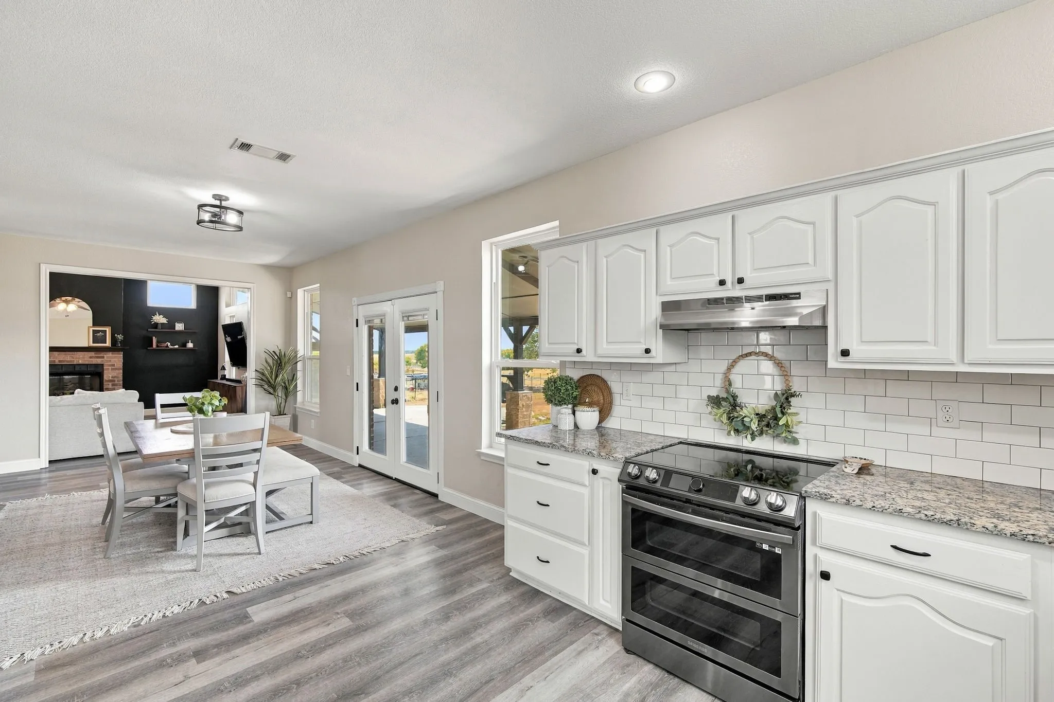 Single Family Residence For Sale in Ellis County , 3231 Fm 66, Waxahachie, Texas 75167, 4 Bedroom, 4 Bathroom, Garage spaces, 2,817 Sqft, built in 2000, mls#21400611, Real Estate Agent in Waxahachie, Homes For Sale in Ellis county, Homes For Sale in Waxahachie, Realtor in Waxahachie Texas, Real Estate Brokerage Independent Realty Texas, Luminita Cordes Realtor
