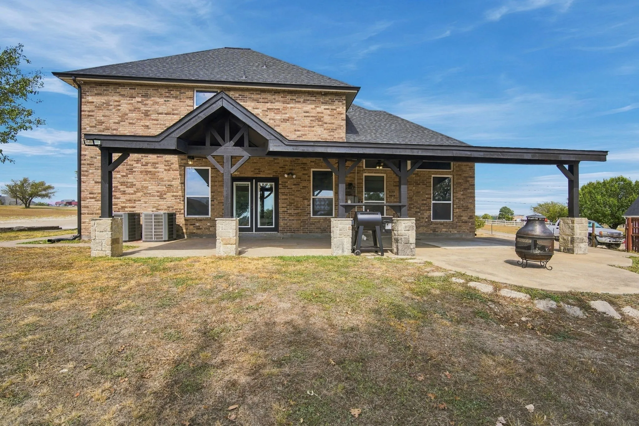 Single Family Residence For Sale in Ellis County , 3231 Fm 66, Waxahachie, Texas 75167, 4 Bedroom, 4 Bathroom, Garage spaces, 2,817 Sqft, built in 2000, mls#21400611, Real Estate Agent in Waxahachie, Homes For Sale in Ellis county, Homes For Sale in Waxahachie, Realtor in Waxahachie Texas, Real Estate Brokerage Independent Realty Texas, Luminita Cordes Realtor