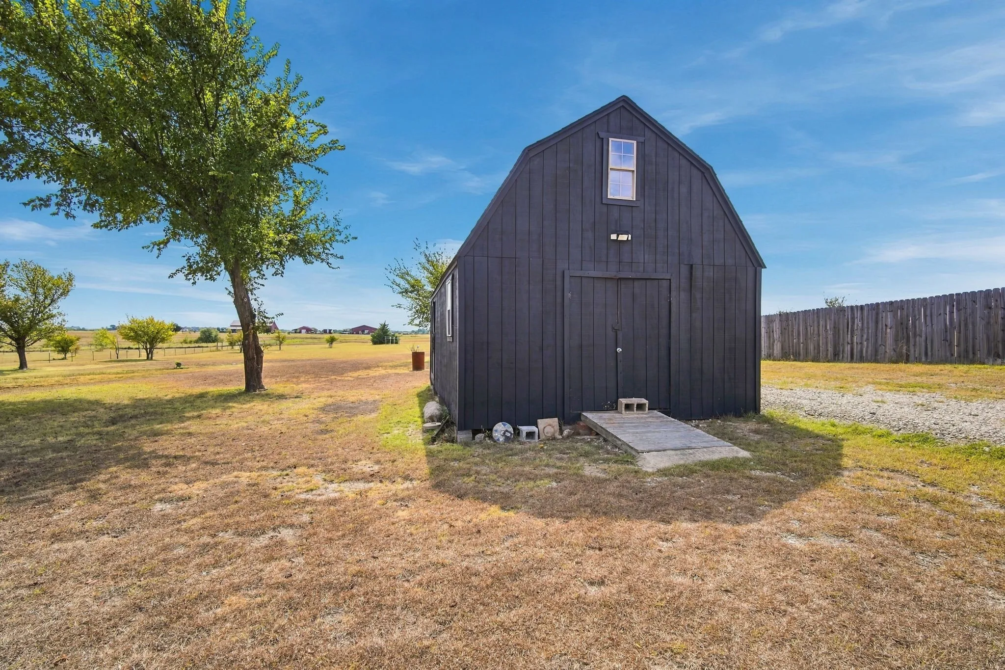 Storage building