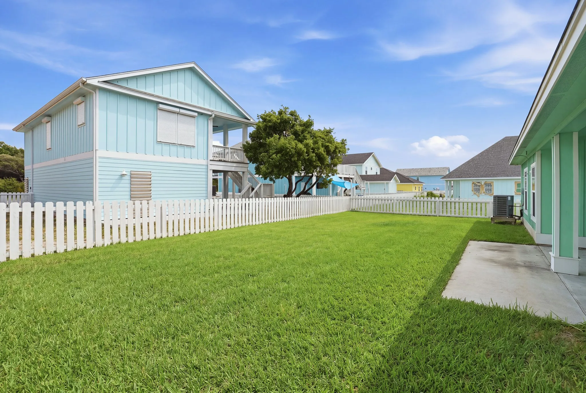Single Family Residence For Rent in Aransas County , 136 Breezeway Drive, Rockport, Texas 78382, 3 Bedroom, 2 Bathroom, 2 Garage spaces, 1,330 Sqft, built in 2023, mls#21399873, Real Estate Agent in Rockport, Homes For Rent in Aransas county, Homes For Rent in Rockport, Realtor in Rockport Texas, Real Estate Brokerage Independent Realty Texas, Luminita Cordes Realtor