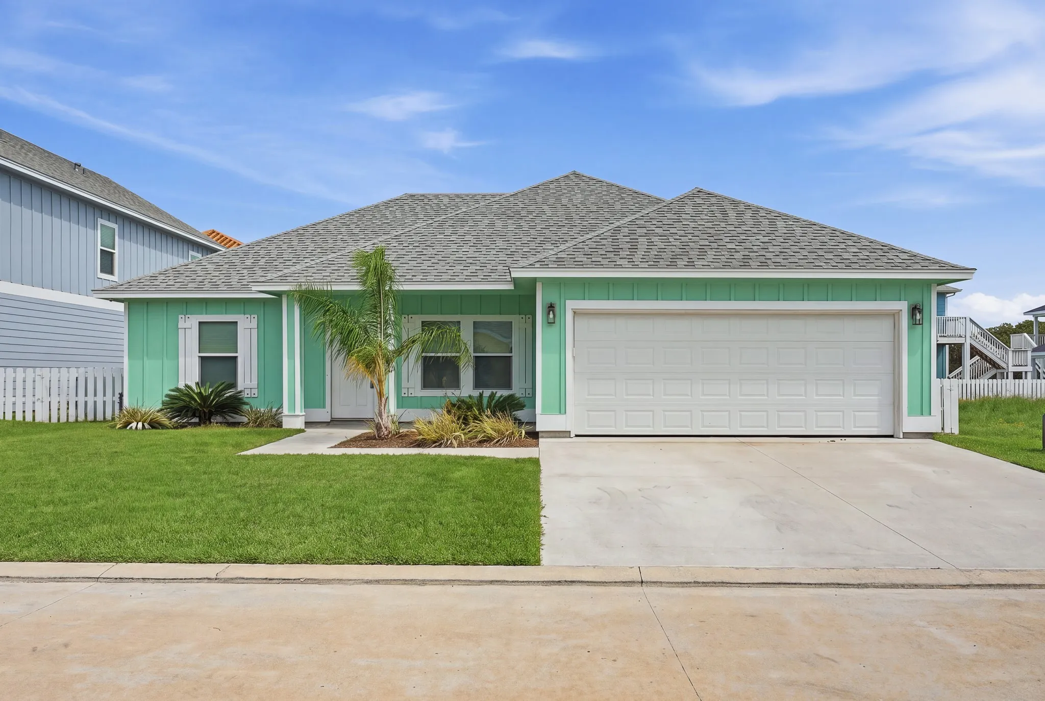 Single Family Residence For Rent in Aransas County , 136 Breezeway Drive, Rockport, Texas 78382, 3 Bedroom, 2 Bathroom, 2 Garage spaces, 1,330 Sqft, built in 2023, mls#21399873, Real Estate Agent in Rockport, Homes For Rent in Aransas county, Homes For Rent in Rockport, Realtor in Rockport Texas, Real Estate Brokerage Independent Realty Texas, Luminita Cordes Realtor