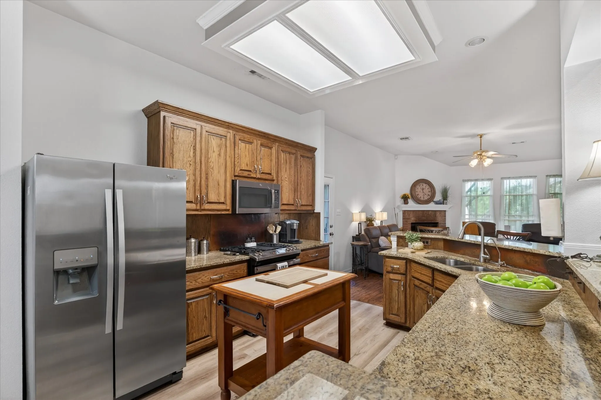 Single Family Residence For Sale in Collin County , 3329 Woodglen Drive, Mc Kinney, Texas 75071, 4 Bedroom, 2 Bathroom, 2 Garage spaces, 2,343 Sqft, built in 1998, mls#21401454, Real Estate Agent in Mc Kinney, Homes For Sale in Collin county, Homes For Sale in Mc Kinney, Realtor in Mc Kinney Texas, Real Estate Brokerage Independent Realty Texas, Luminita Cordes Realtor
