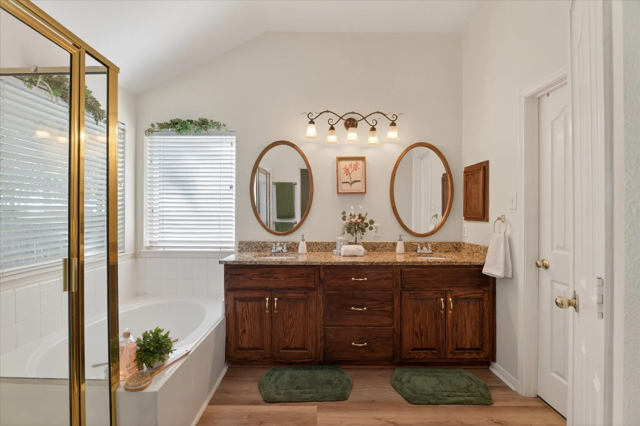 Single Family Residence For Sale in Collin County , 3329 Woodglen Drive, Mc Kinney, Texas 75071, 4 Bedroom, 2 Bathroom, 2 Garage spaces, 2,343 Sqft, built in 1998, mls#21401454, Real Estate Agent in Mc Kinney, Homes For Sale in Collin county, Homes For Sale in Mc Kinney, Realtor in Mc Kinney Texas, Real Estate Brokerage Independent Realty Texas, Luminita Cordes Realtor