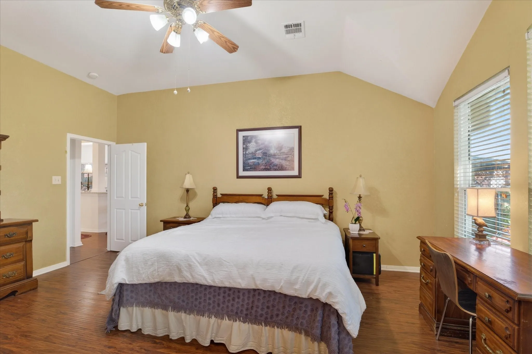 Single Family Residence For Sale in Collin County , 3329 Woodglen Drive, Mc Kinney, Texas 75071, 4 Bedroom, 2 Bathroom, 2 Garage spaces, 2,343 Sqft, built in 1998, mls#21401454, Real Estate Agent in Mc Kinney, Homes For Sale in Collin county, Homes For Sale in Mc Kinney, Realtor in Mc Kinney Texas, Real Estate Brokerage Independent Realty Texas, Luminita Cordes Realtor