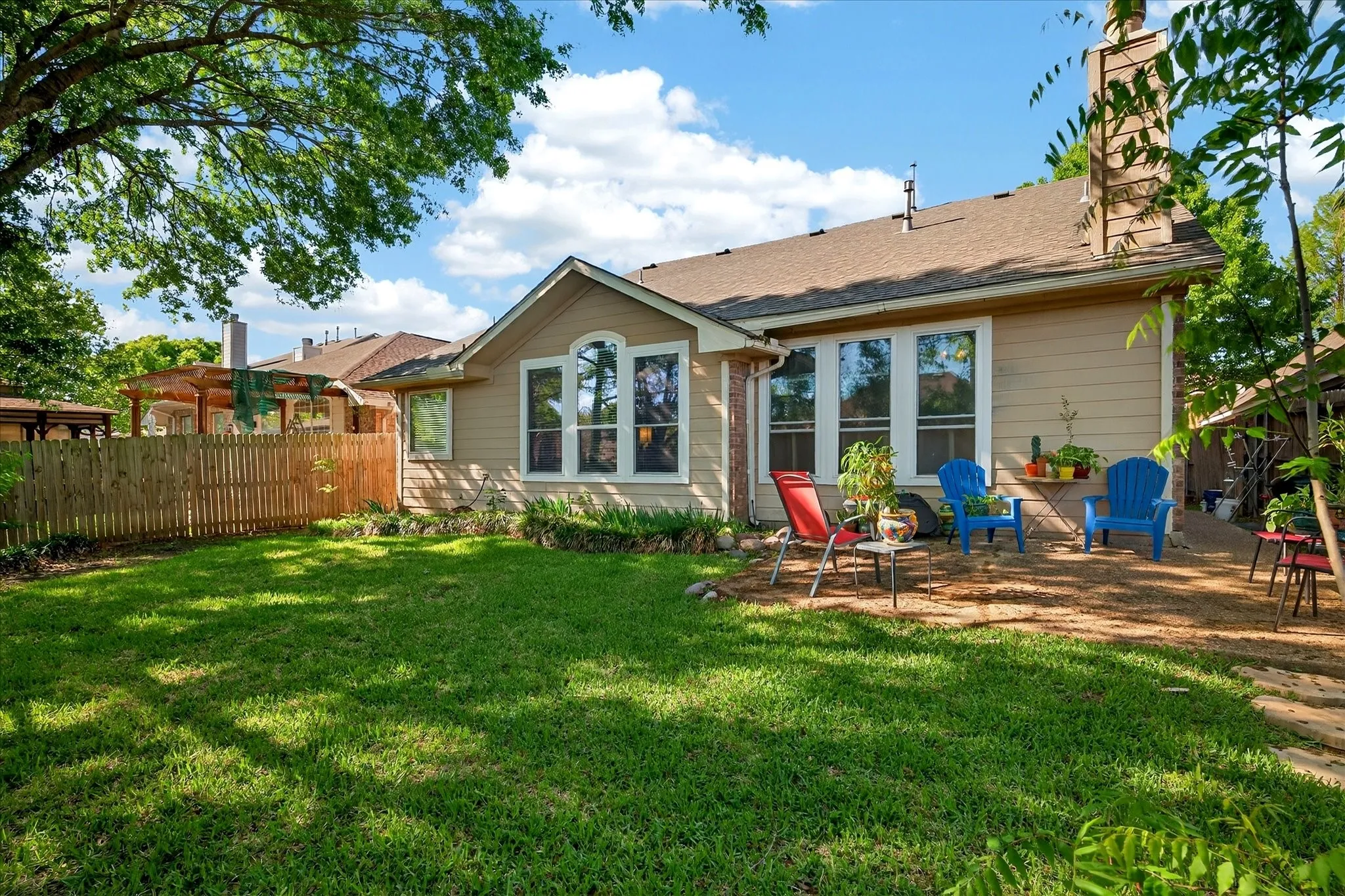 Single Family Residence For Sale in Collin County , 3329 Woodglen Drive, Mc Kinney, Texas 75071, 4 Bedroom, 2 Bathroom, 2 Garage spaces, 2,343 Sqft, built in 1998, mls#21401454, Real Estate Agent in Mc Kinney, Homes For Sale in Collin county, Homes For Sale in Mc Kinney, Realtor in Mc Kinney Texas, Real Estate Brokerage Independent Realty Texas, Luminita Cordes Realtor