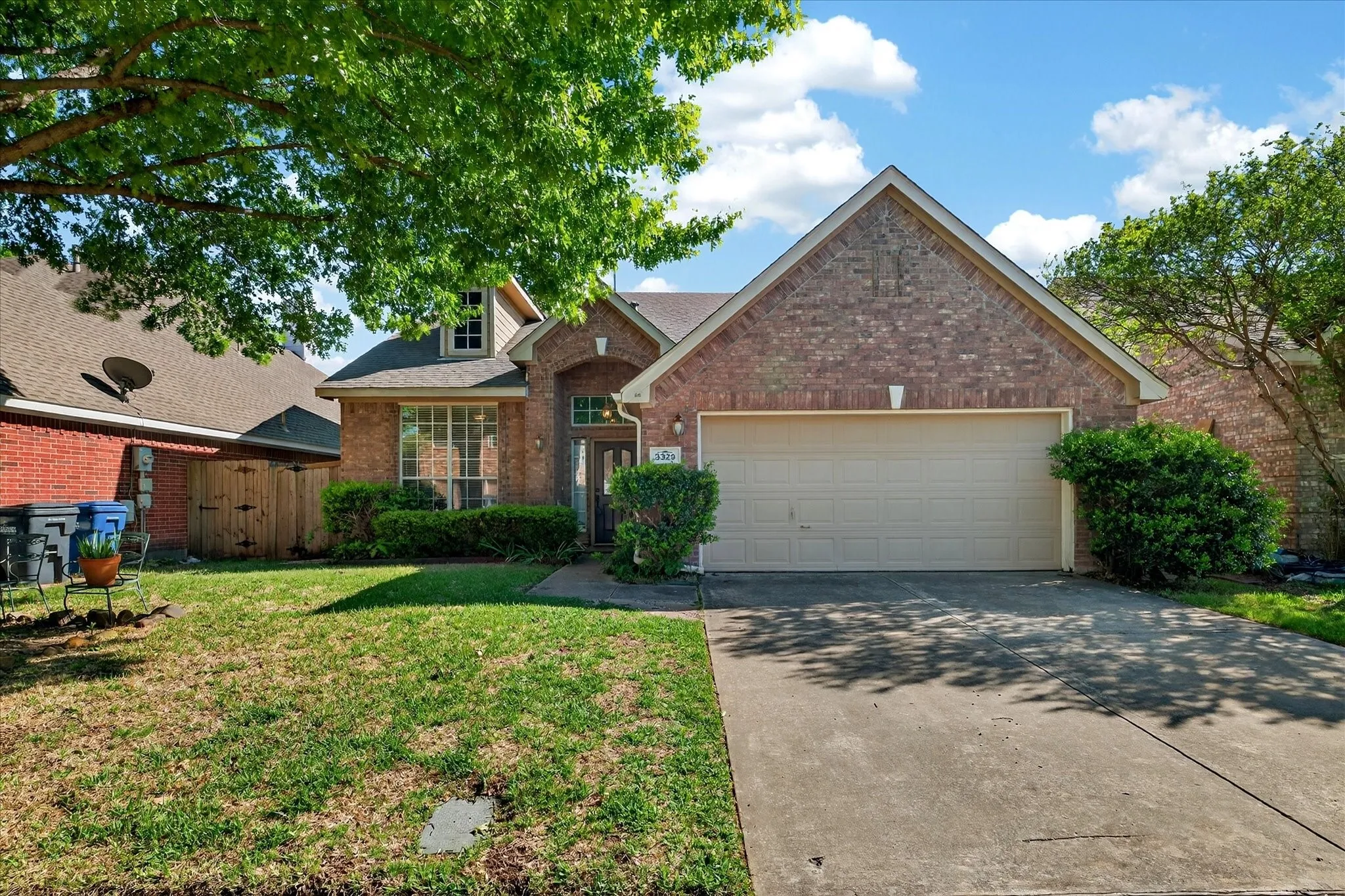 Single Family Residence For Sale in Collin County , 3329 Woodglen Drive, Mc Kinney, Texas 75071, 4 Bedroom, 2 Bathroom, 2 Garage spaces, 2,343 Sqft, built in 1998, mls#21401454, Real Estate Agent in Mc Kinney, Homes For Sale in Collin county, Homes For Sale in Mc Kinney, Realtor in Mc Kinney Texas, Real Estate Brokerage Independent Realty Texas, Luminita Cordes Realtor