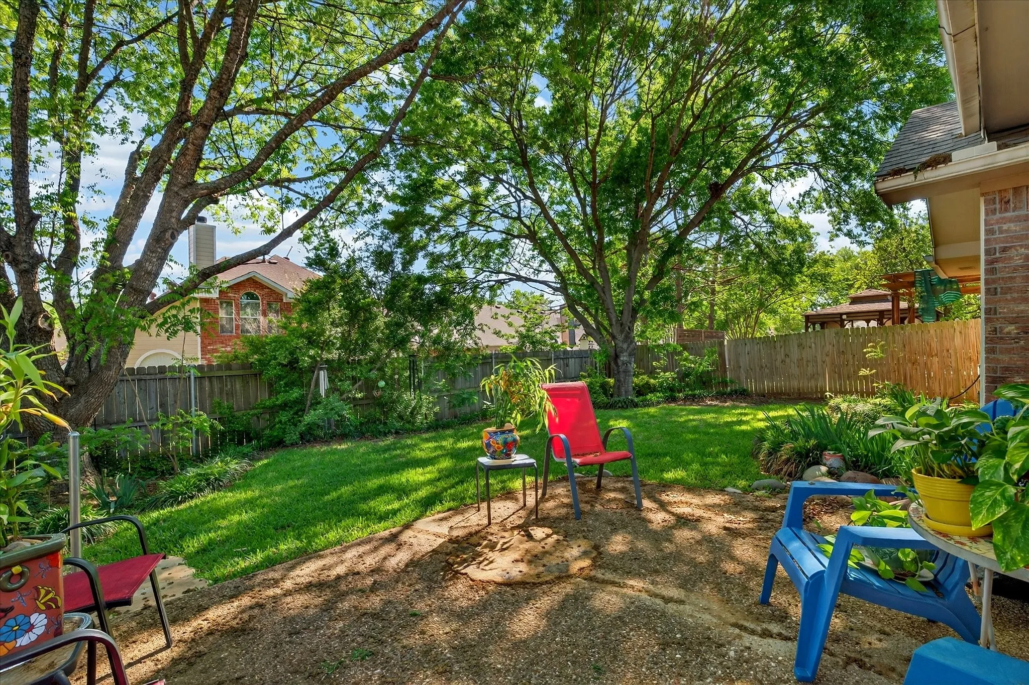 Single Family Residence For Sale in Collin County , 3329 Woodglen Drive, Mc Kinney, Texas 75071, 4 Bedroom, 2 Bathroom, 2 Garage spaces, 2,343 Sqft, built in 1998, mls#21401454, Real Estate Agent in Mc Kinney, Homes For Sale in Collin county, Homes For Sale in Mc Kinney, Realtor in Mc Kinney Texas, Real Estate Brokerage Independent Realty Texas, Luminita Cordes Realtor