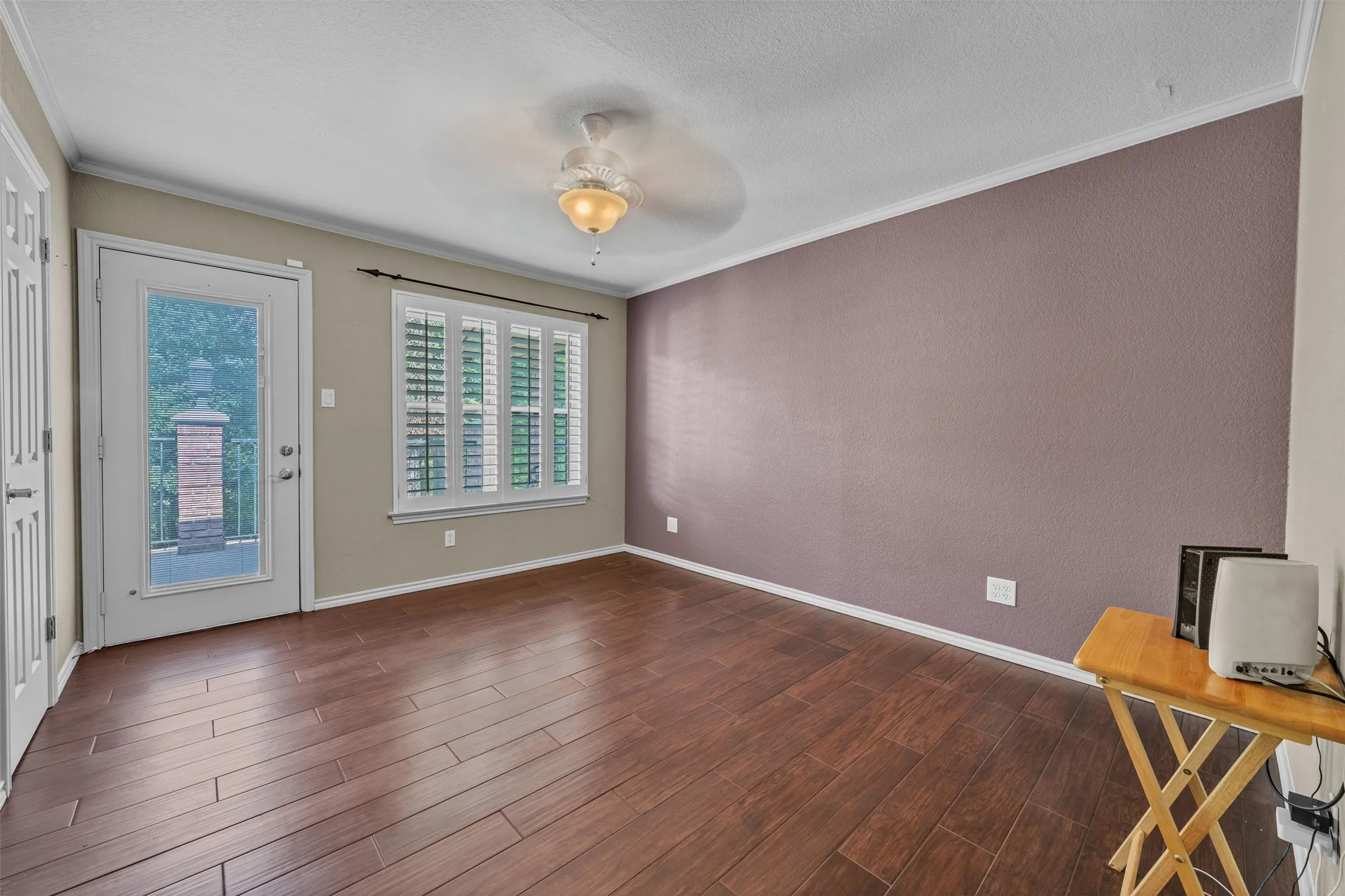 Single Family Residence For Sale in Tarrant County , 401 Canyon Creek Trail, Fort Worth, Texas 76112, 4 Bedroom, 5 Bathroom, 3 Garage spaces, 4,207 Sqft, built in 1987, mls#21401321, Real Estate Agent in Fort Worth, Homes For Sale in Tarrant county, Homes For Sale in Fort Worth, Realtor in Fort Worth Texas, Real Estate Brokerage Independent Realty Texas, Luminita Cordes Realtor