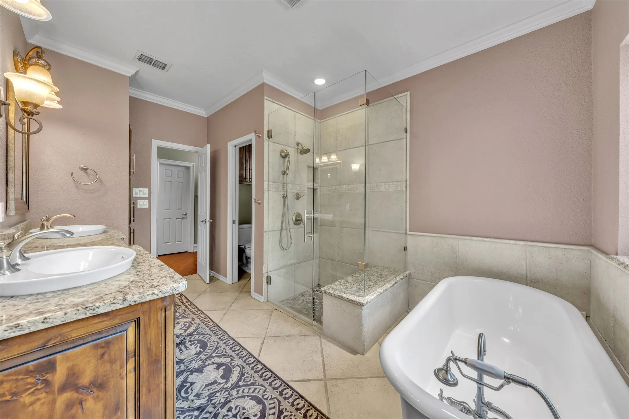 Single Family Residence For Sale in Tarrant County , 401 Canyon Creek Trail, Fort Worth, Texas 76112, 4 Bedroom, 5 Bathroom, 3 Garage spaces, 4,207 Sqft, built in 1987, mls#21401321, Real Estate Agent in Fort Worth, Homes For Sale in Tarrant county, Homes For Sale in Fort Worth, Realtor in Fort Worth Texas, Real Estate Brokerage Independent Realty Texas, Luminita Cordes Realtor