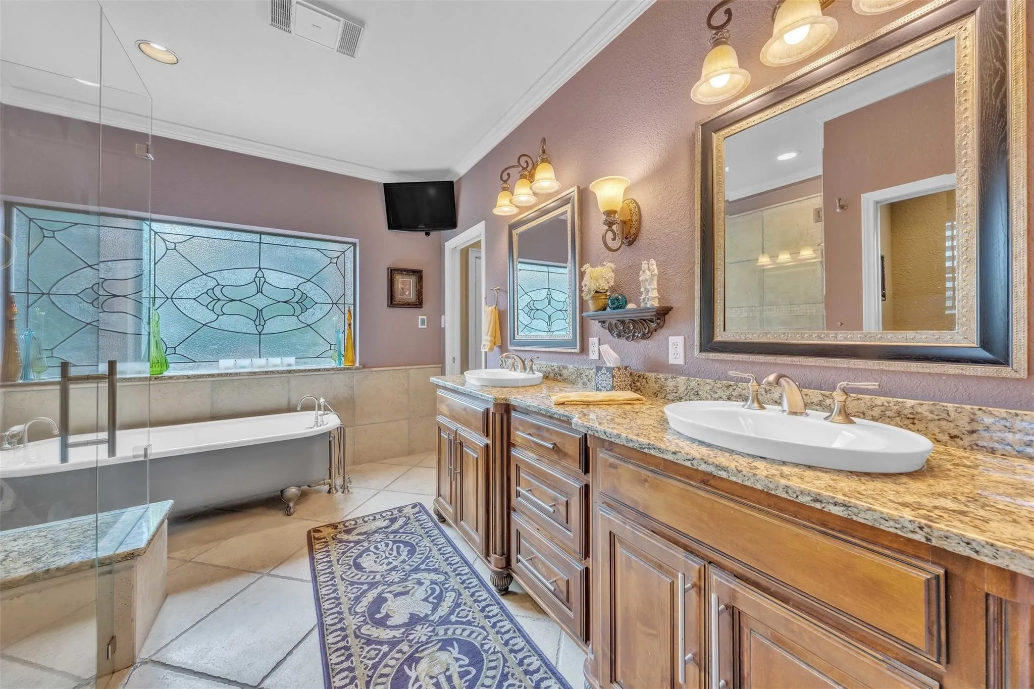 Single Family Residence For Sale in Tarrant County , 401 Canyon Creek Trail, Fort Worth, Texas 76112, 4 Bedroom, 5 Bathroom, 3 Garage spaces, 4,207 Sqft, built in 1987, mls#21401321, Real Estate Agent in Fort Worth, Homes For Sale in Tarrant county, Homes For Sale in Fort Worth, Realtor in Fort Worth Texas, Real Estate Brokerage Independent Realty Texas, Luminita Cordes Realtor