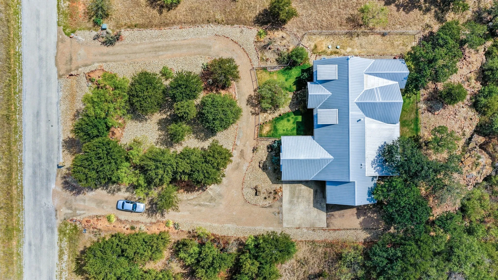 Single Family Residence For Sale in Palo Pinto County , 550 Post Oak Road, Gordon, Texas 76453, 3 Bedroom, 3 Bathroom, 2 Garage spaces, 3,236 Sqft, built in 2009, mls#21394990, Real Estate Agent in Gordon, Homes For Sale in Palo Pinto county, Homes For Sale in Gordon, Realtor in Gordon Texas, Real Estate Brokerage Independent Realty Texas, Luminita Cordes Realtor