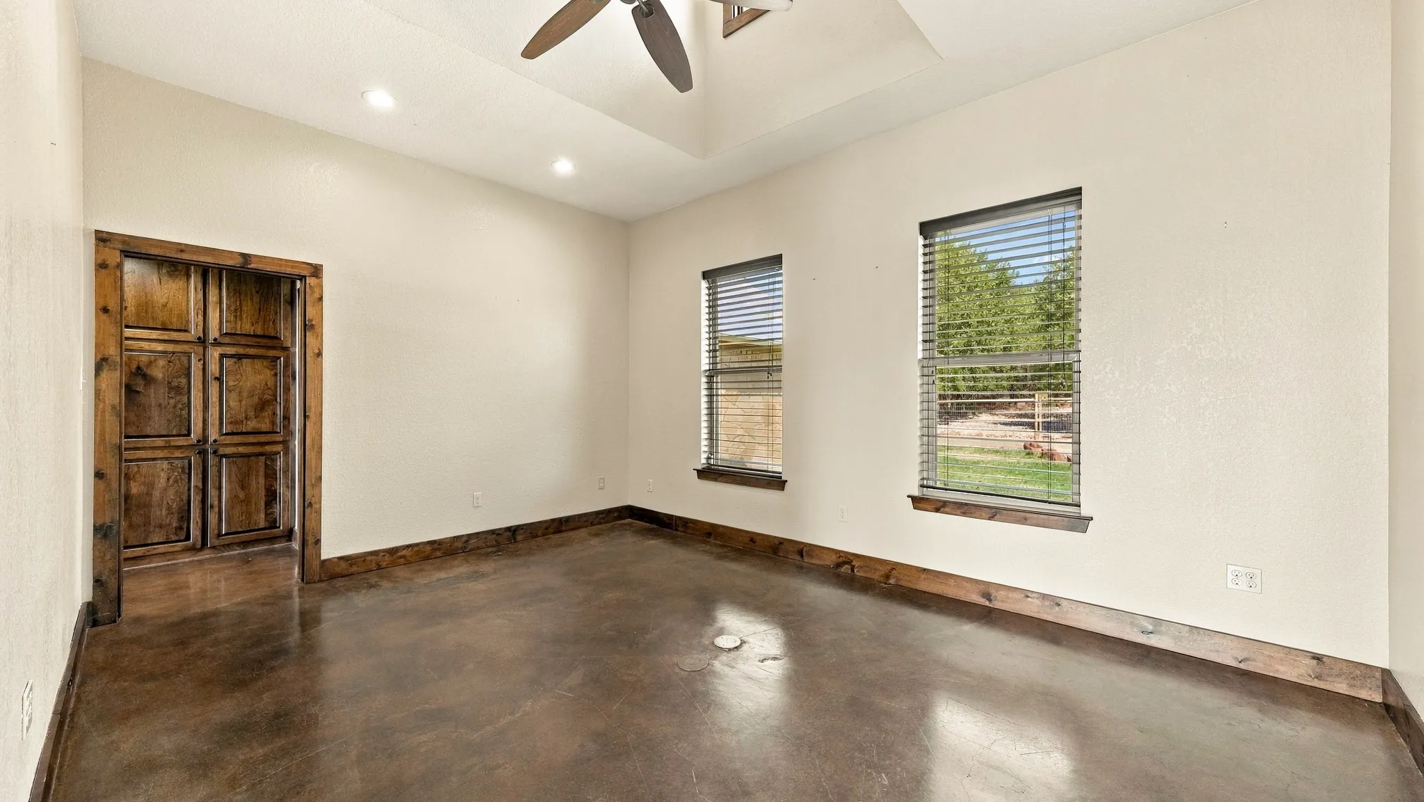 Single Family Residence For Sale in Palo Pinto County , 550 Post Oak Road, Gordon, Texas 76453, 3 Bedroom, 3 Bathroom, 2 Garage spaces, 3,236 Sqft, built in 2009, mls#21394990, Real Estate Agent in Gordon, Homes For Sale in Palo Pinto county, Homes For Sale in Gordon, Realtor in Gordon Texas, Real Estate Brokerage Independent Realty Texas, Luminita Cordes Realtor