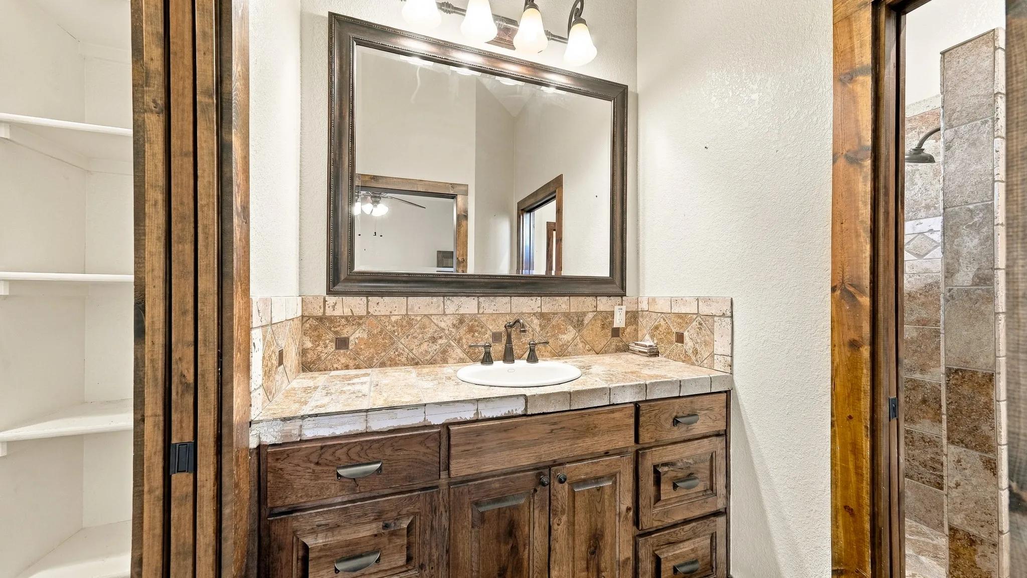Single Family Residence For Sale in Palo Pinto County , 550 Post Oak Road, Gordon, Texas 76453, 3 Bedroom, 3 Bathroom, 2 Garage spaces, 3,236 Sqft, built in 2009, mls#21394990, Real Estate Agent in Gordon, Homes For Sale in Palo Pinto county, Homes For Sale in Gordon, Realtor in Gordon Texas, Real Estate Brokerage Independent Realty Texas, Luminita Cordes Realtor