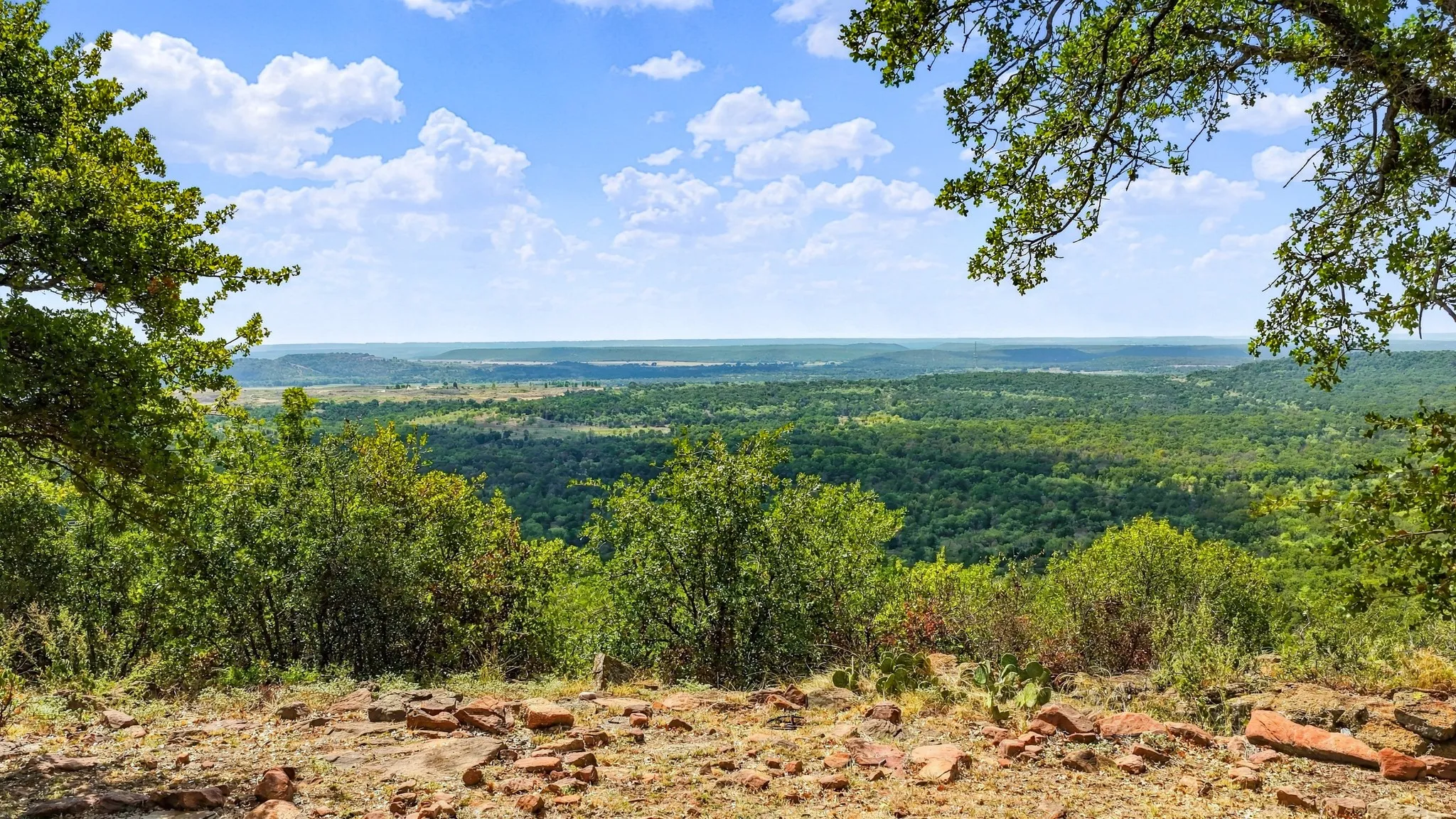 Single Family Residence For Sale in Palo Pinto County , 550 Post Oak Road, Gordon, Texas 76453, 3 Bedroom, 3 Bathroom, 2 Garage spaces, 3,236 Sqft, built in 2009, mls#21394990, Real Estate Agent in Gordon, Homes For Sale in Palo Pinto county, Homes For Sale in Gordon, Realtor in Gordon Texas, Real Estate Brokerage Independent Realty Texas, Luminita Cordes Realtor