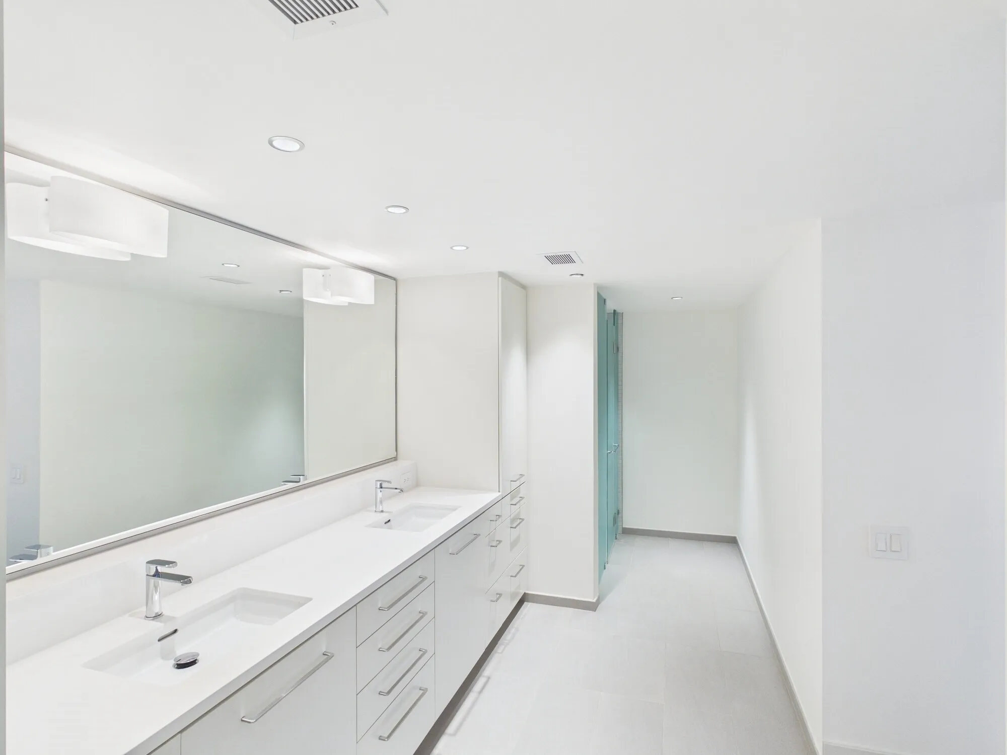 2nd Floor Suite