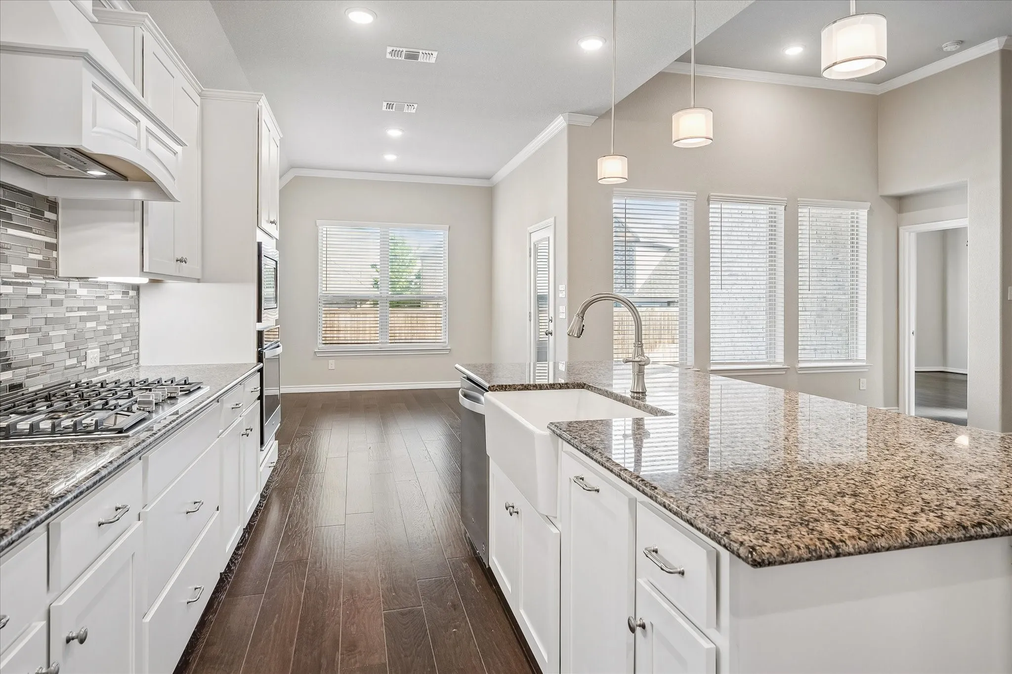 Single Family Residence For Sale in Tarrant County , 5120 Cantle Court, Fort Worth, Texas 76036, 3 Bedroom, 2 Bathroom, 2 Garage spaces, 2,126 Sqft, built in 2020, mls#21401467, Real Estate Agent in Fort Worth, Homes For Sale in Tarrant county, Homes For Sale in Fort Worth, Realtor in Fort Worth Texas, Real Estate Brokerage Independent Realty Texas, Luminita Cordes Realtor