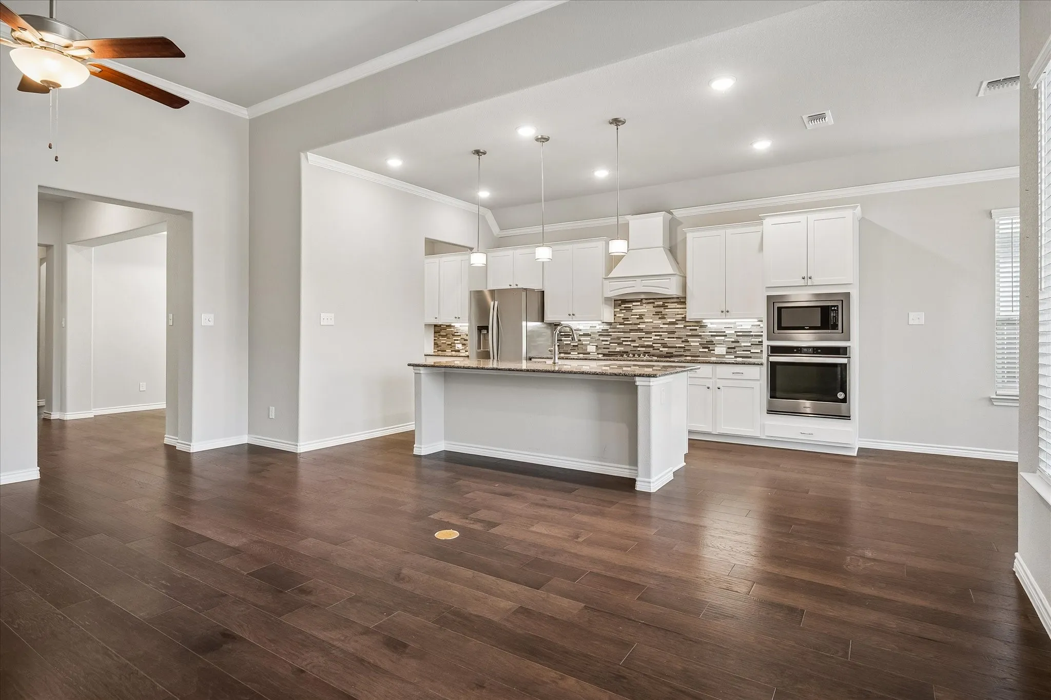 Single Family Residence For Sale in Tarrant County , 5120 Cantle Court, Fort Worth, Texas 76036, 3 Bedroom, 2 Bathroom, 2 Garage spaces, 2,126 Sqft, built in 2020, mls#21401467, Real Estate Agent in Fort Worth, Homes For Sale in Tarrant county, Homes For Sale in Fort Worth, Realtor in Fort Worth Texas, Real Estate Brokerage Independent Realty Texas, Luminita Cordes Realtor