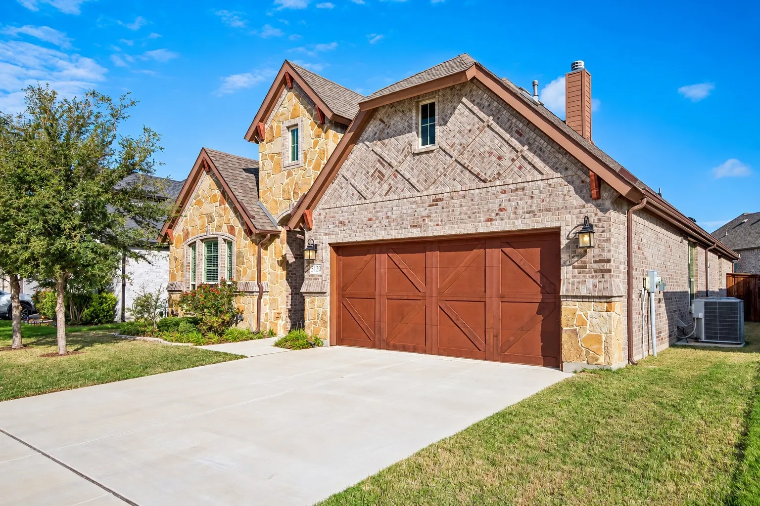 Single Family Residence For Sale in Tarrant County , 5120 Cantle Court, Fort Worth, Texas 76036, 3 Bedroom, 2 Bathroom, 2 Garage spaces, 2,126 Sqft, built in 2020, mls#21401467, Real Estate Agent in Fort Worth, Homes For Sale in Tarrant county, Homes For Sale in Fort Worth, Realtor in Fort Worth Texas, Real Estate Brokerage Independent Realty Texas, Luminita Cordes Realtor